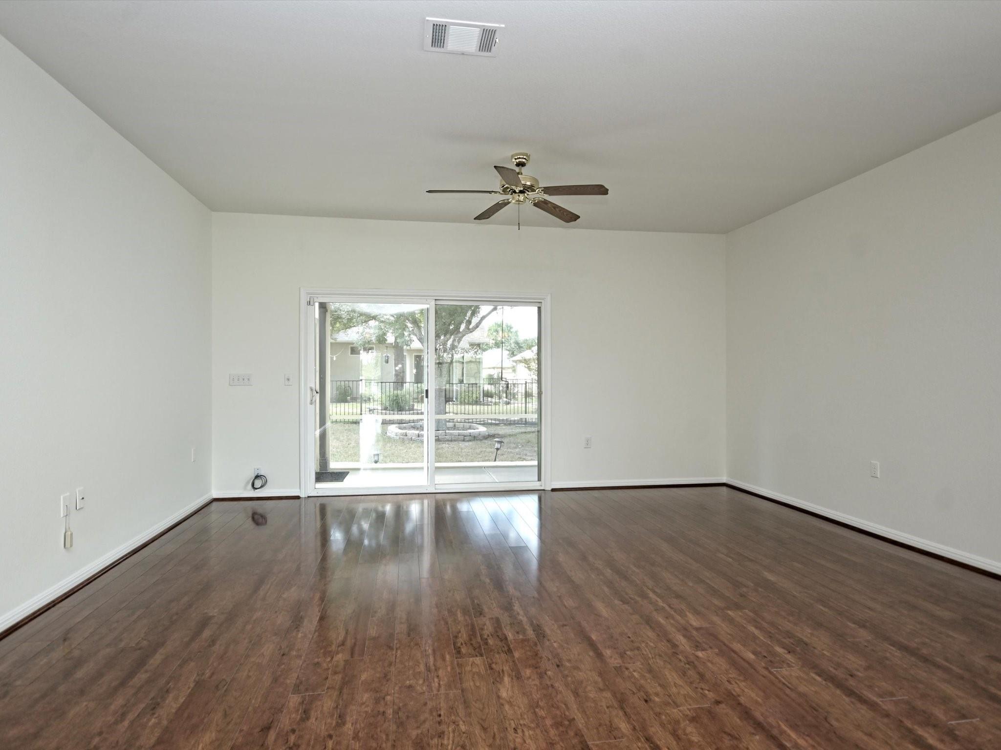 708 Texas Dr Property Photo 13