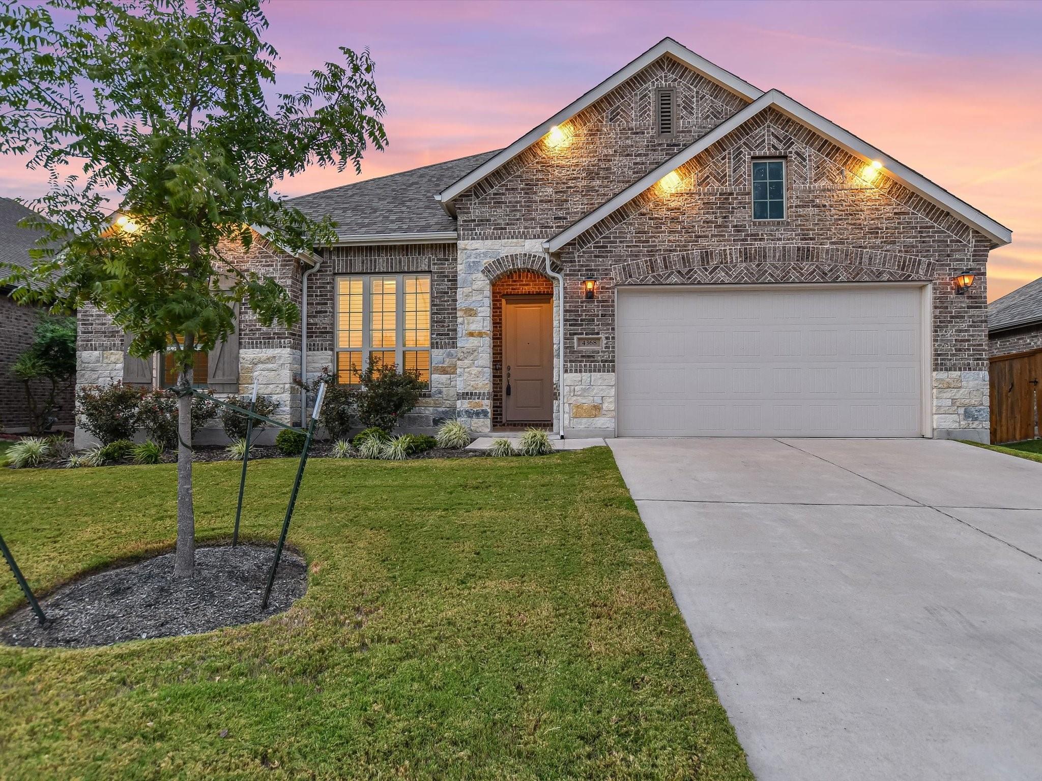 4368 Hannover Way Property Photo
