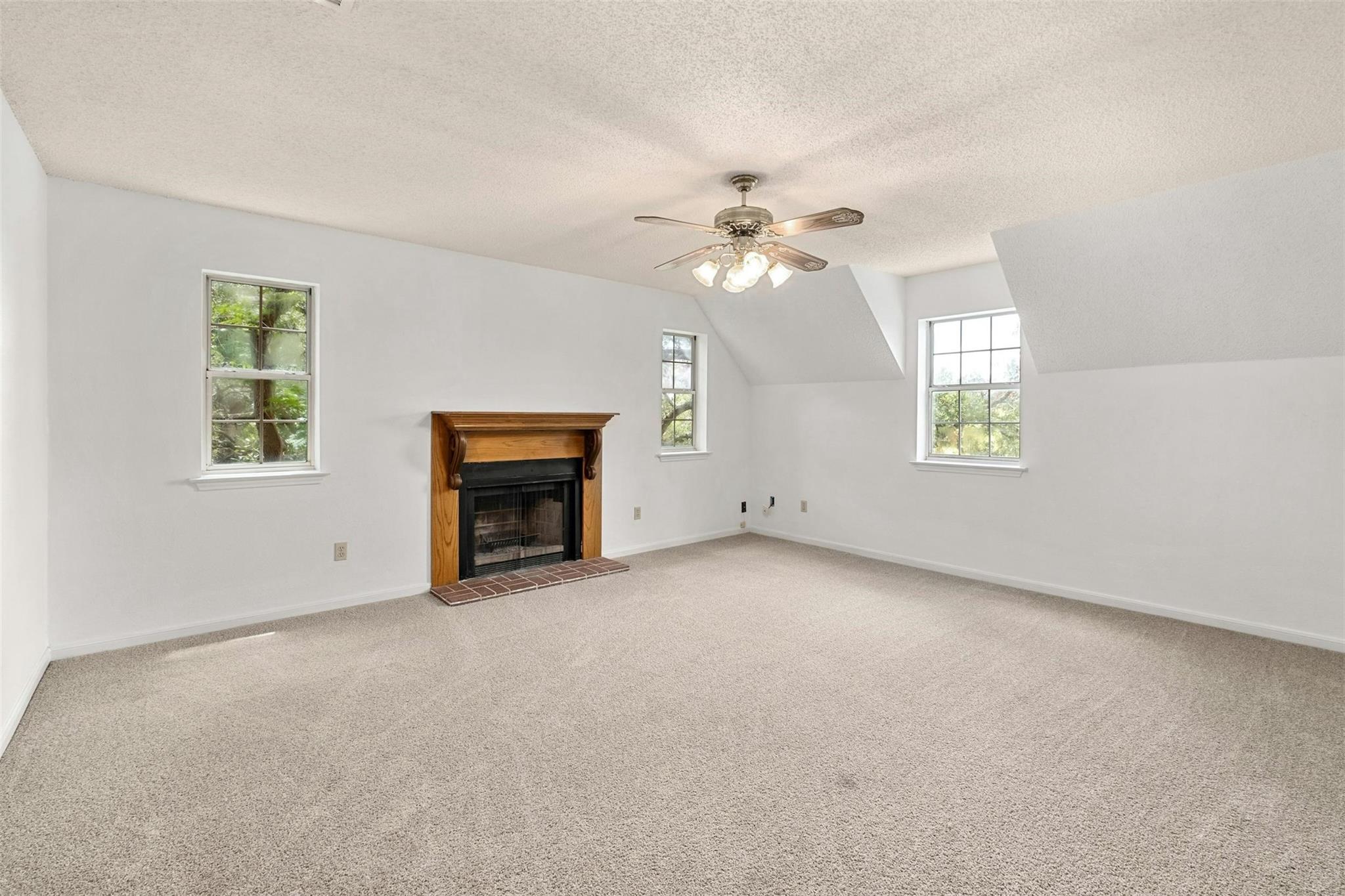 3805 Lone Man Mountain Rd B Property Photo 16