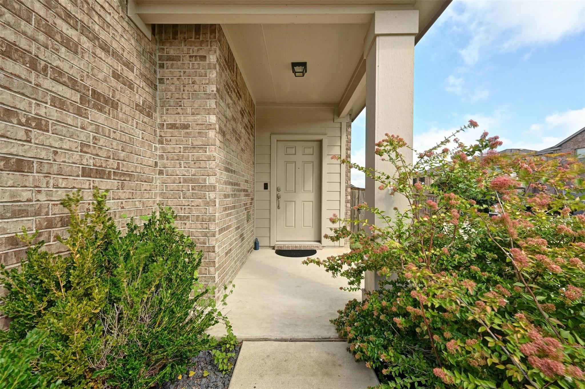 100 Comet Dr 1i Property Photo 2