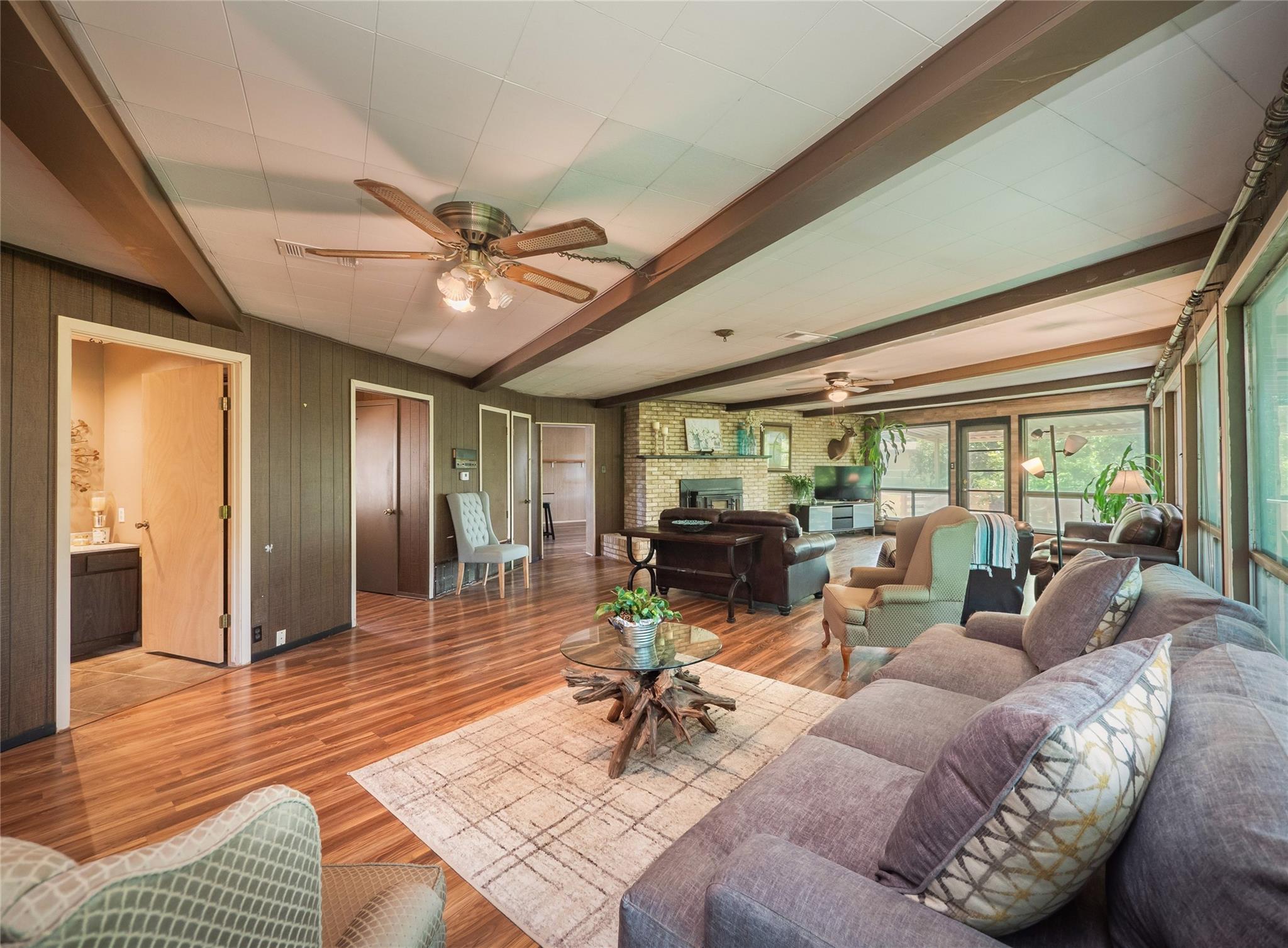 10904 Travis Dr Property Photo 7