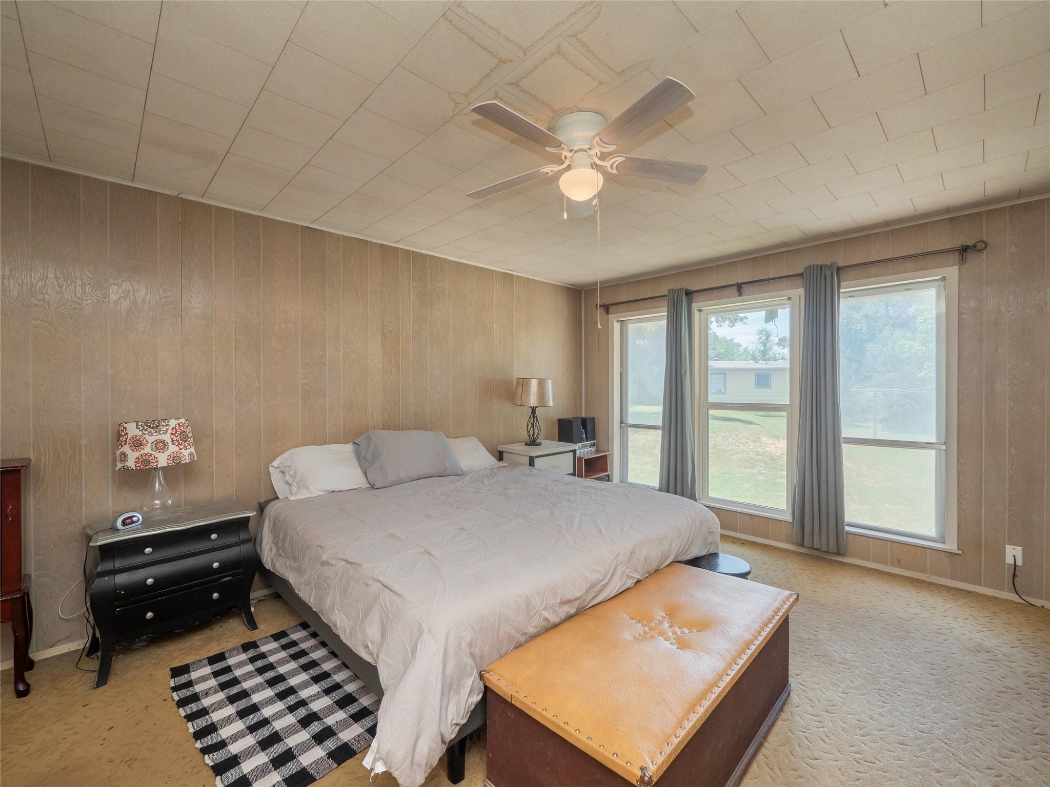 10904 Travis Dr Property Photo 13