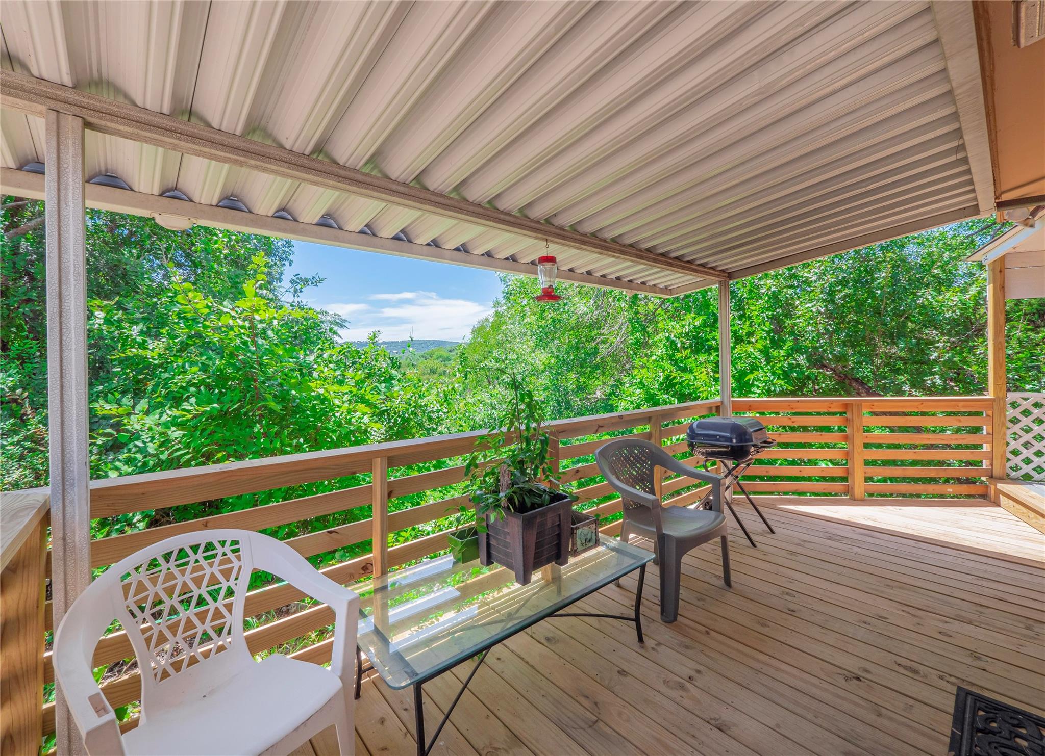10904 Travis Dr Property Photo 23