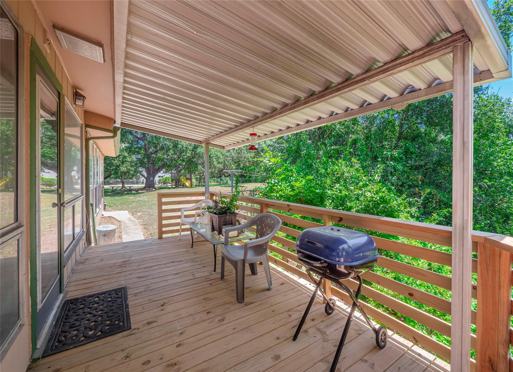 10904 Travis Dr Property Photo 24
