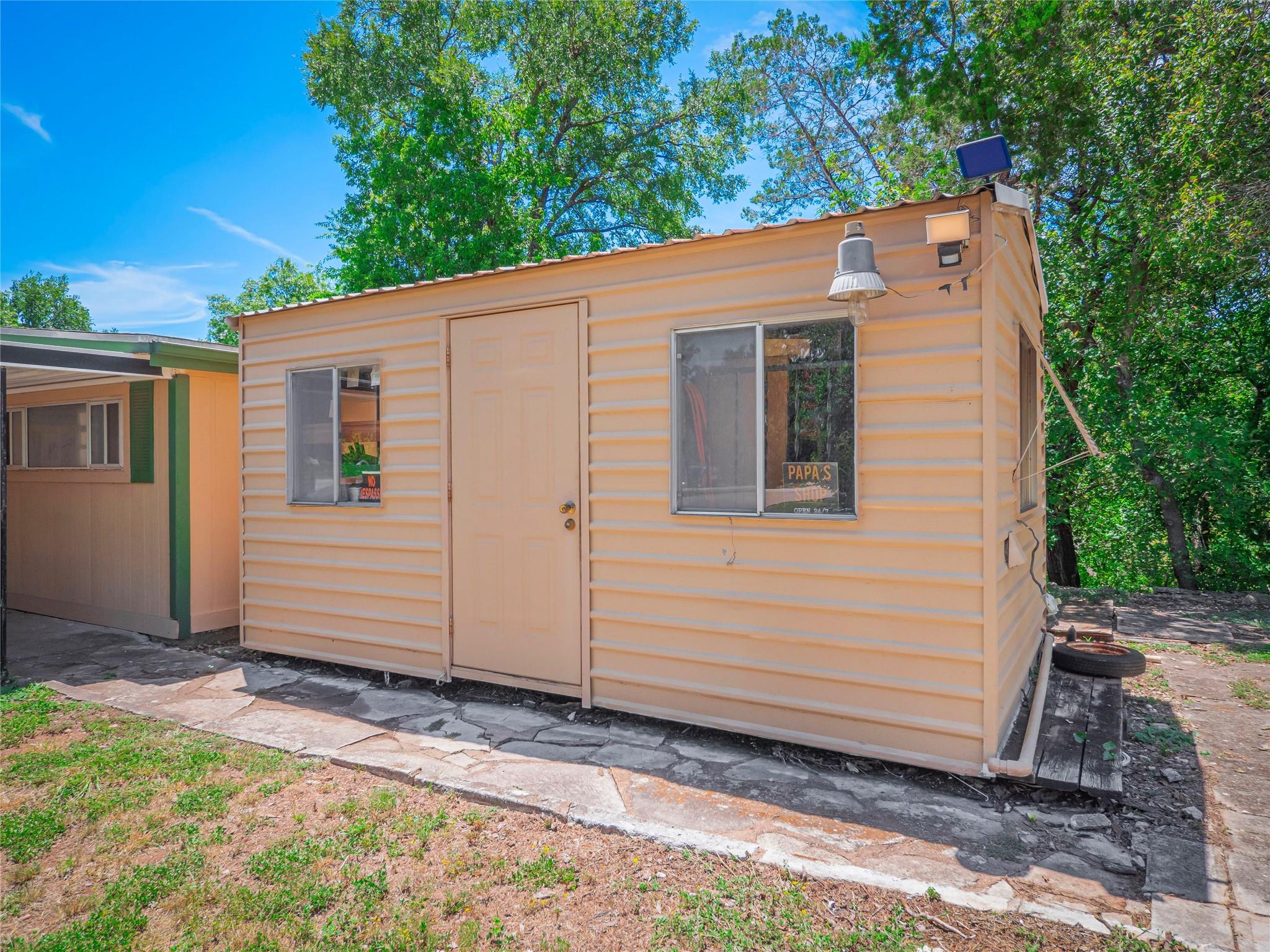 10904 Travis Dr Property Photo 29