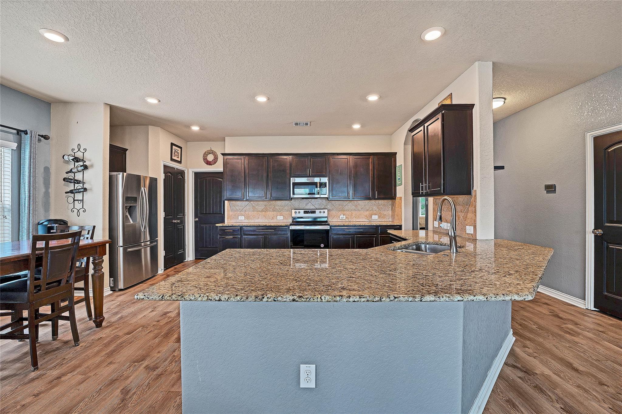 5619 Briar Knl Property Photo 8