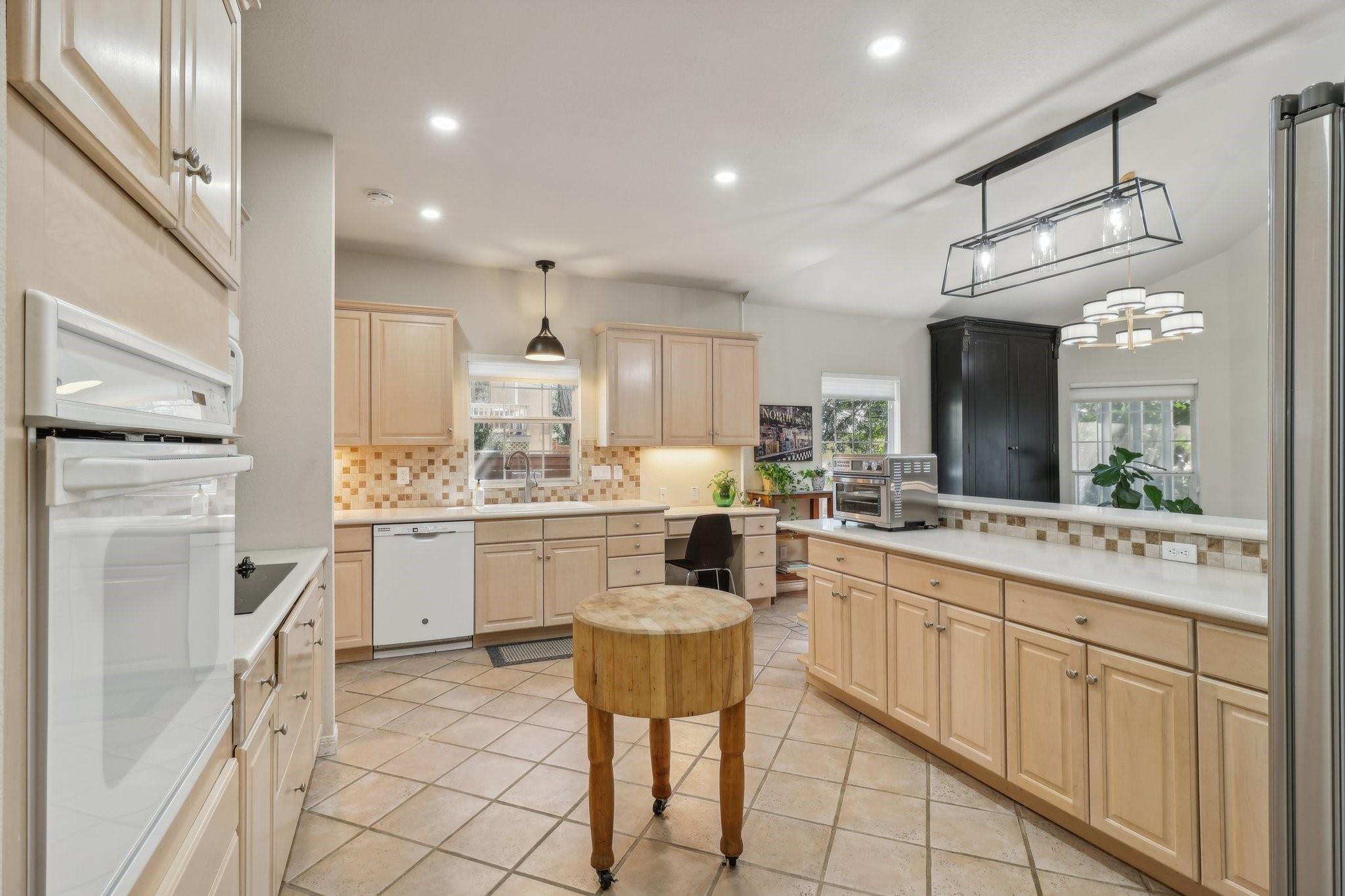 617 Evergreen Ln Property Photo 12