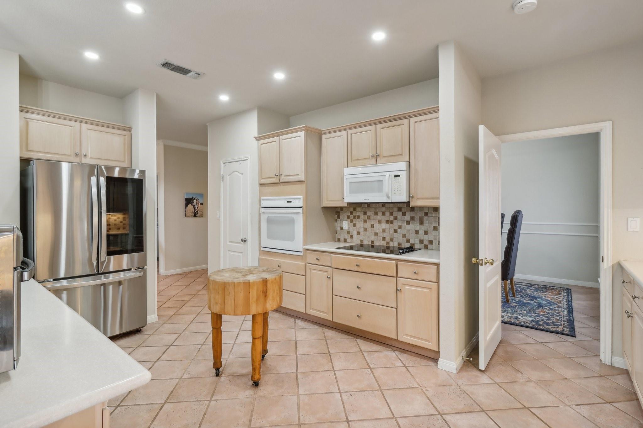 617 Evergreen Ln Property Photo 14