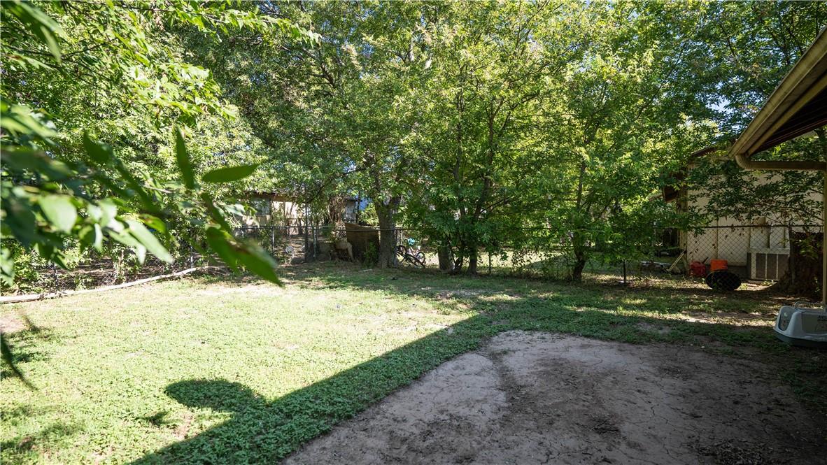 10606 Topperwein Dr B Property Photo 12