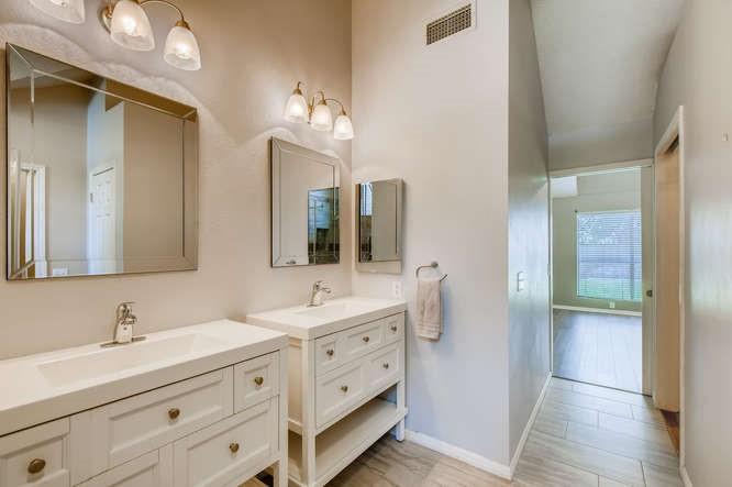 2201 Warfield Way Property Photo 12