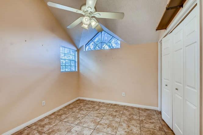 2201 Warfield Way Property Photo 16