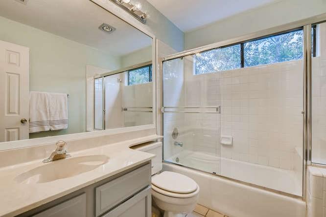 2201 Warfield Way Property Photo 17