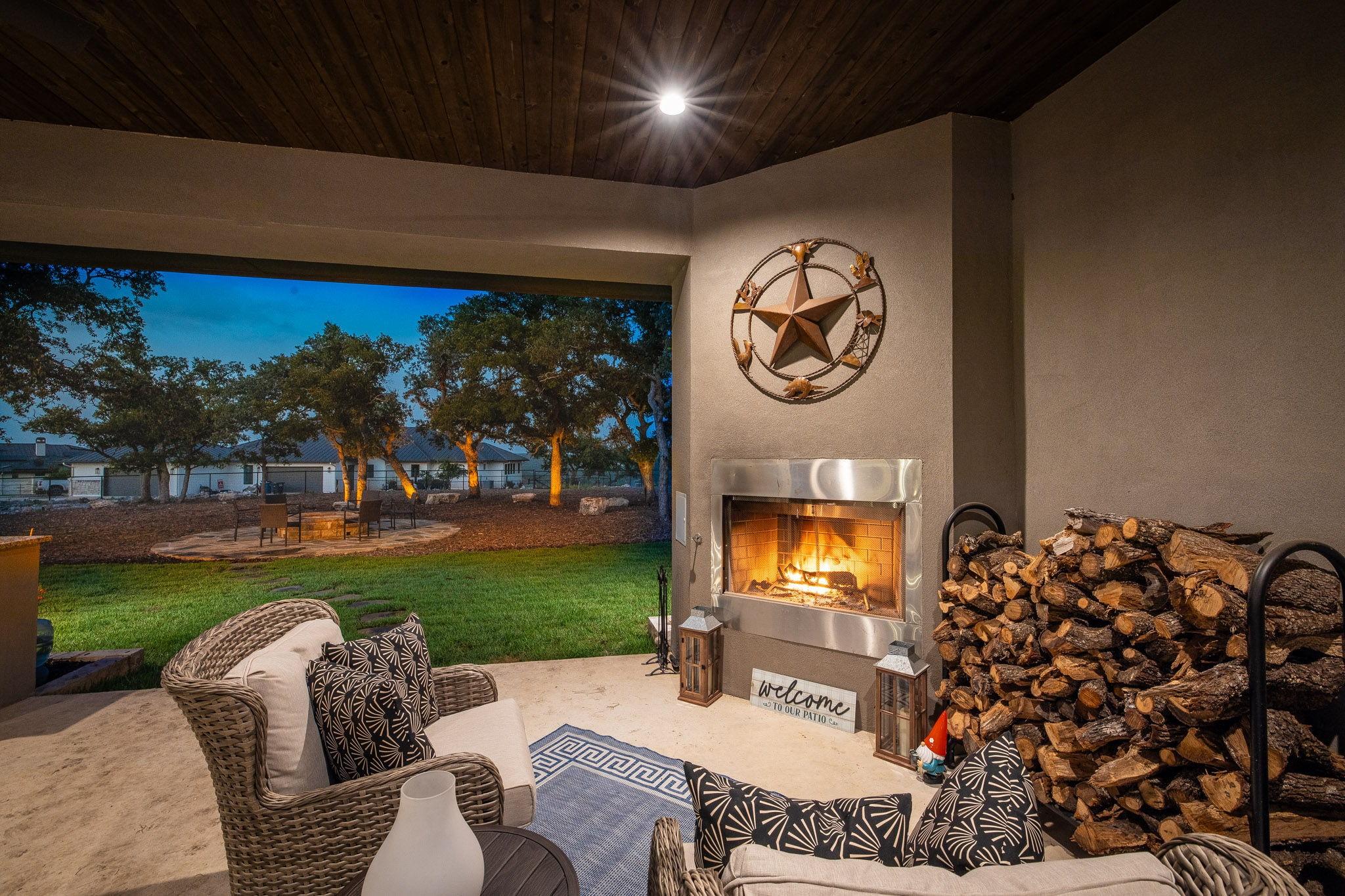 1538 Circolare Property Photo 6