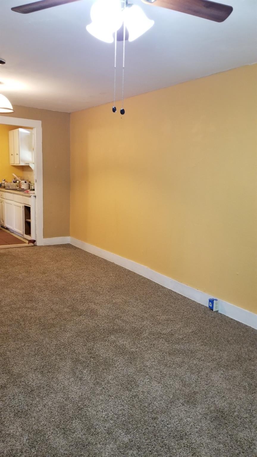 1387 E Market St Property Photo 6
