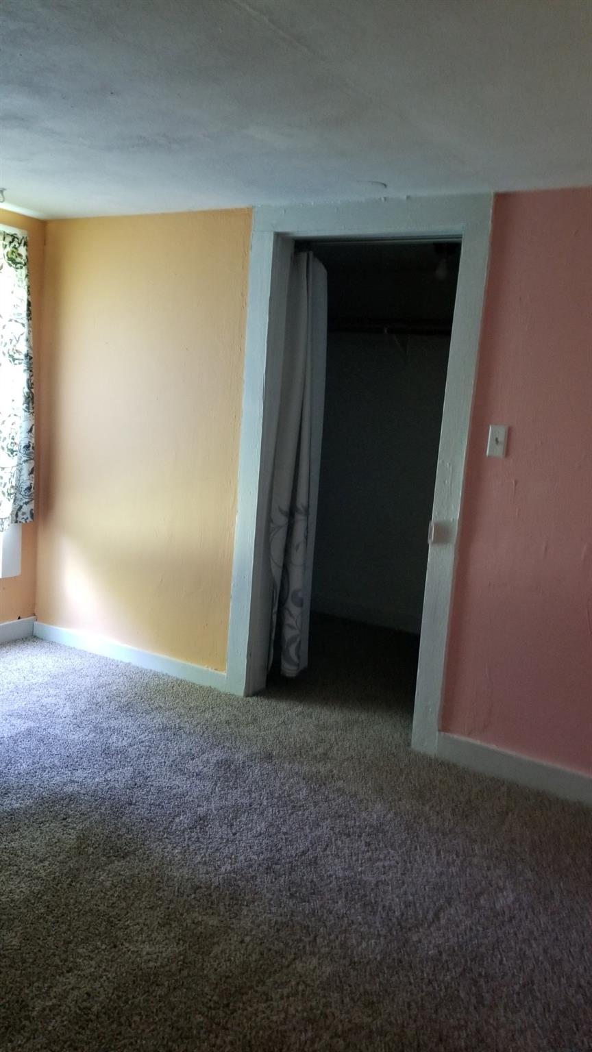 1387 E Market St Property Photo 10