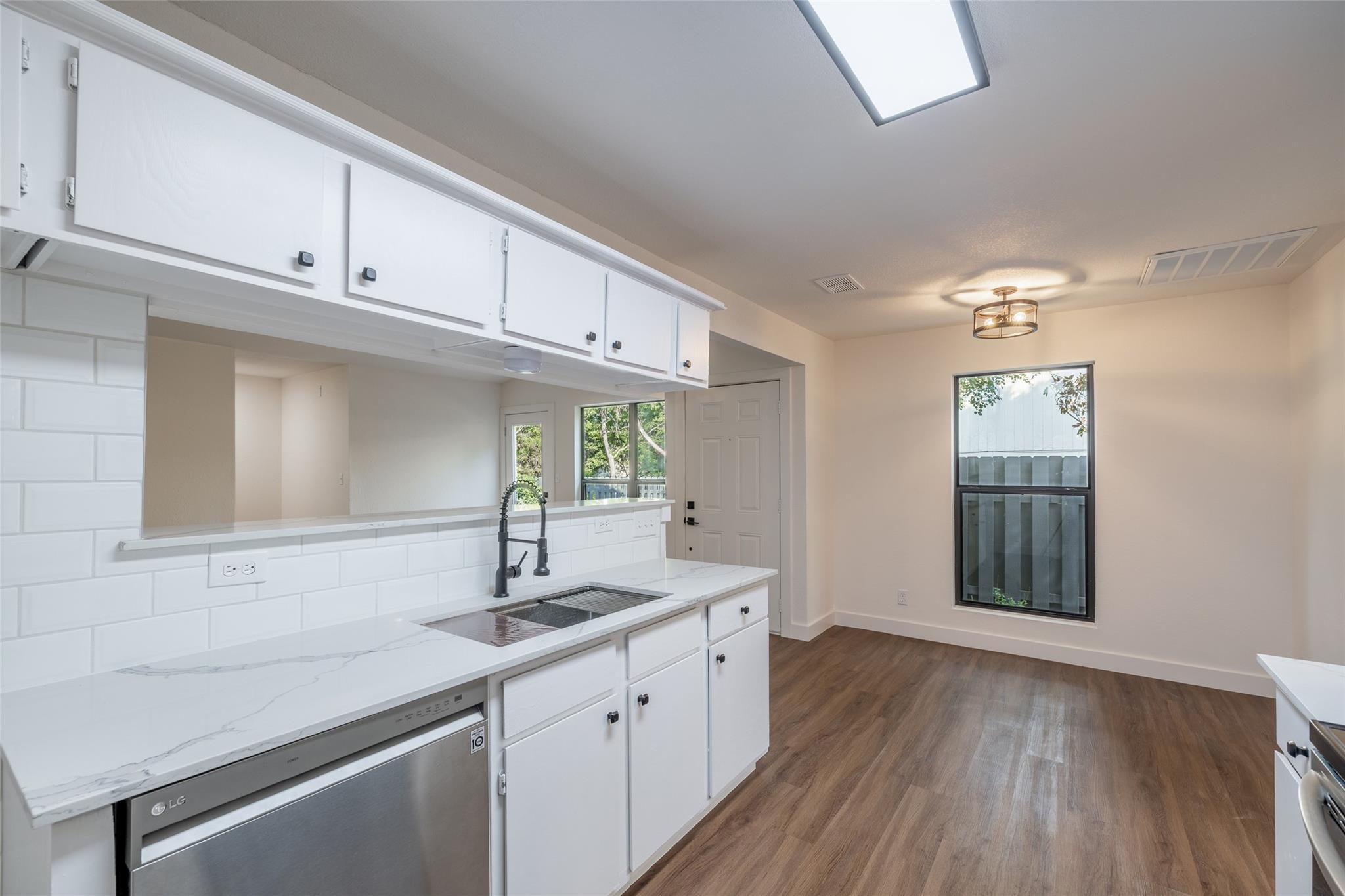 333 Fantail Loop A Property Photo 5