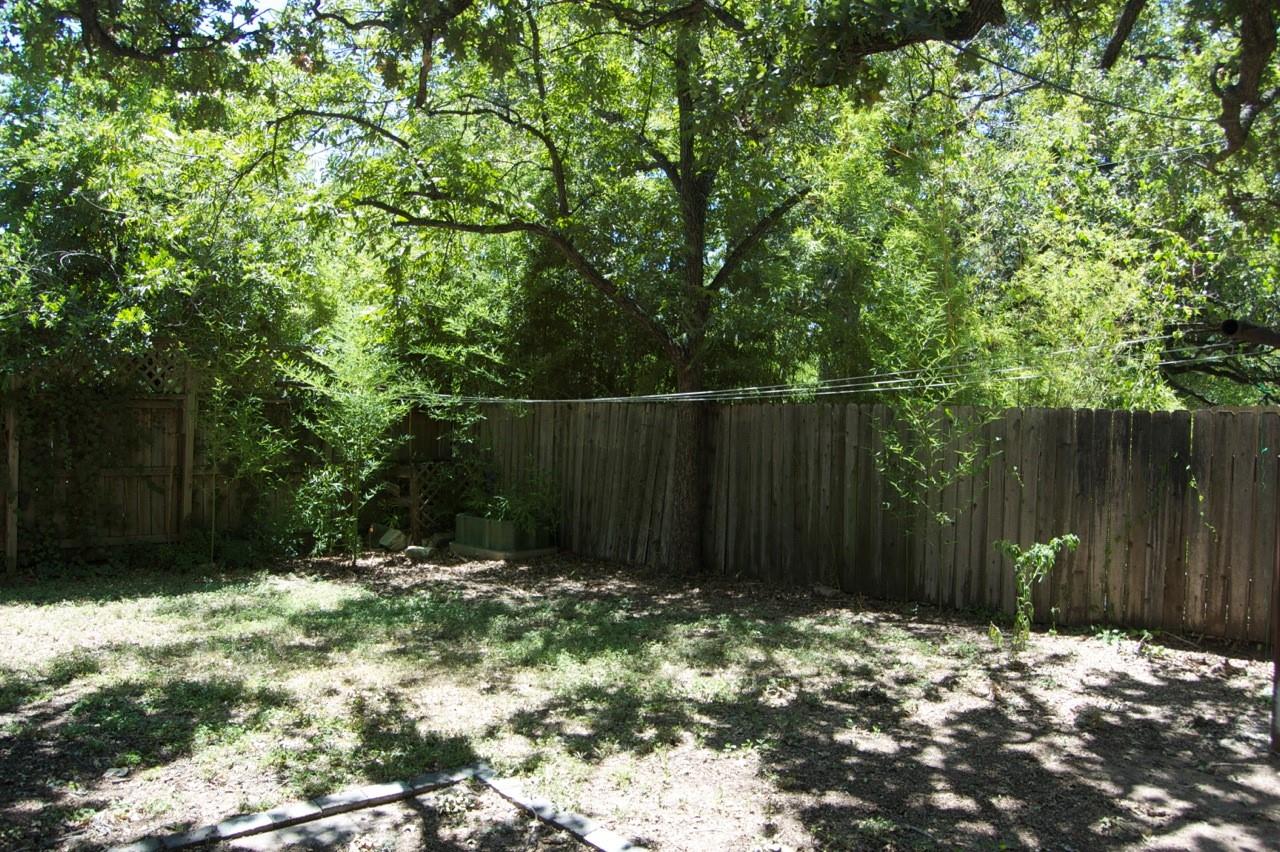 403 E 35th St Property Photo 10