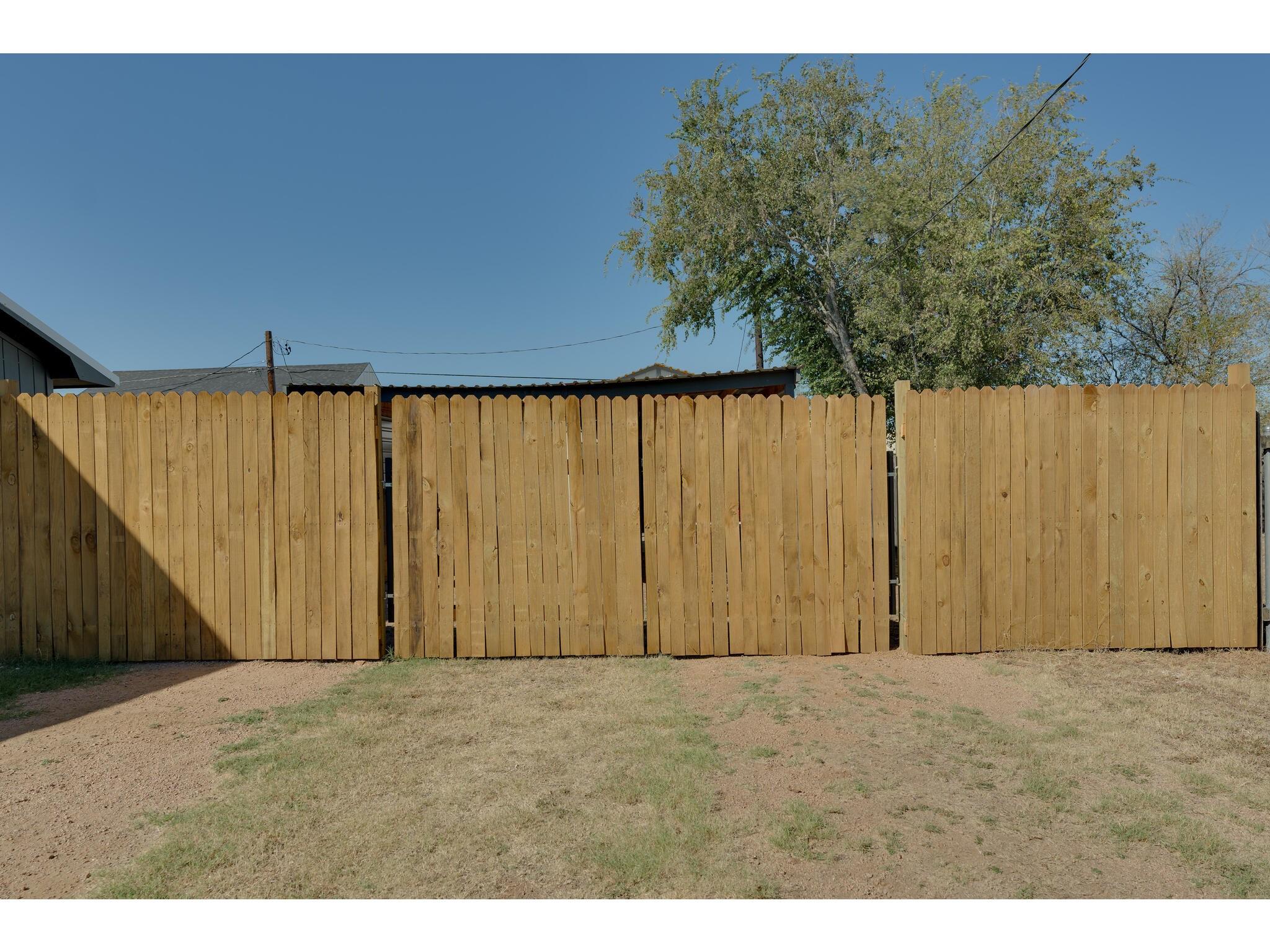 838 Pine Ln Property Photo 17