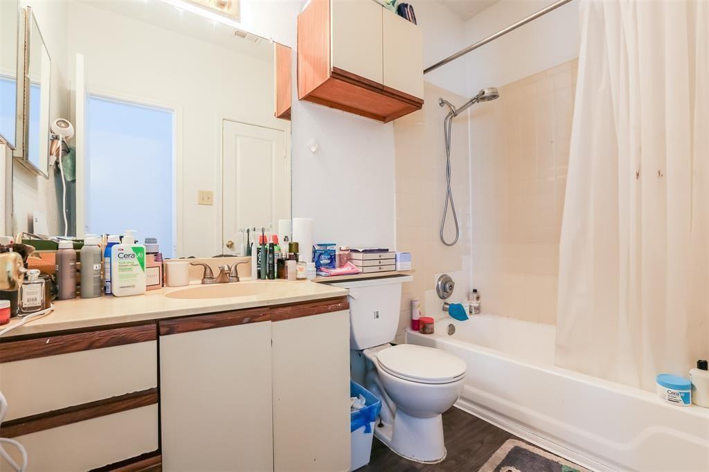 912 W 22nd St 201 Property Photo 13