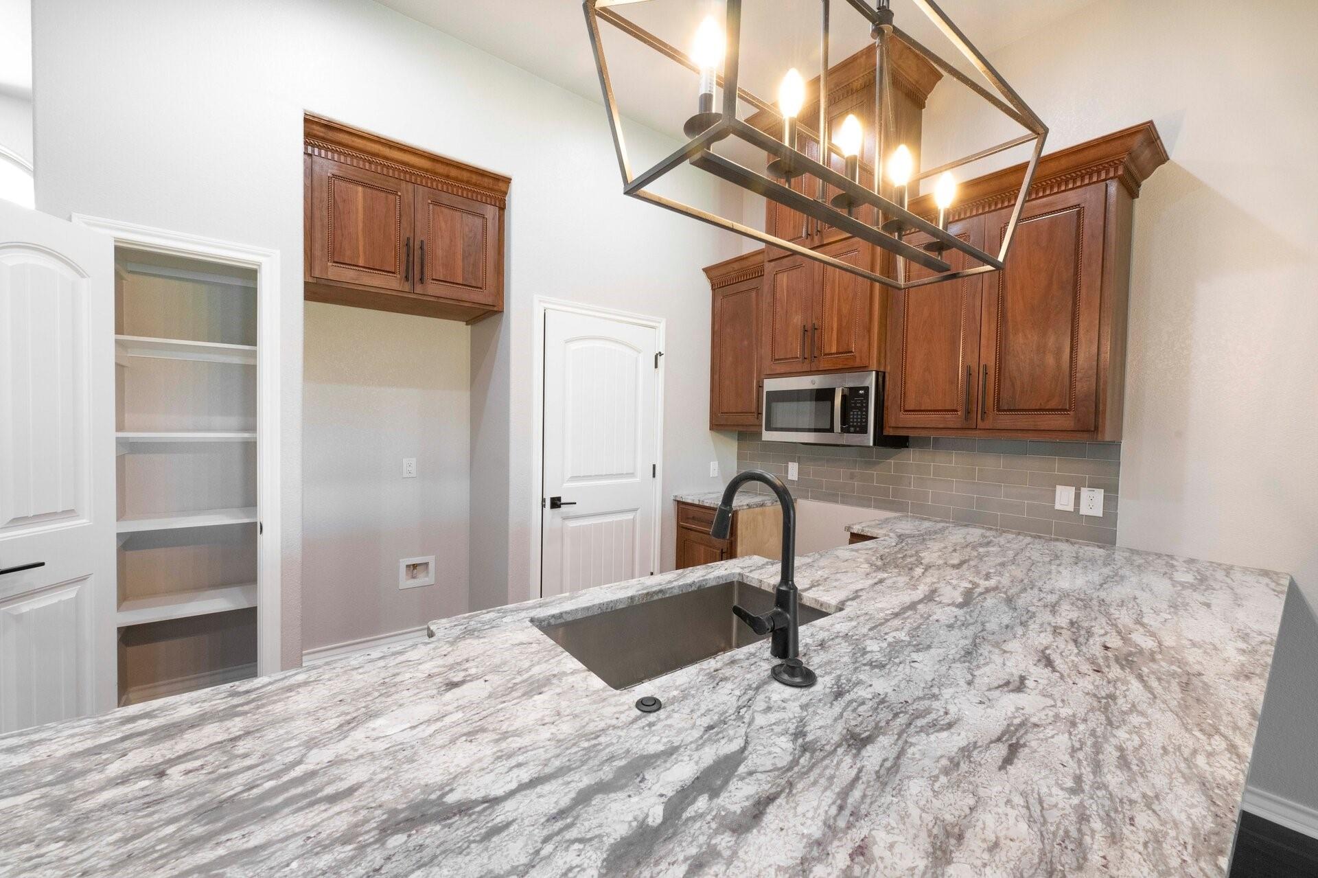 301 Navarro Way Property Photo 5