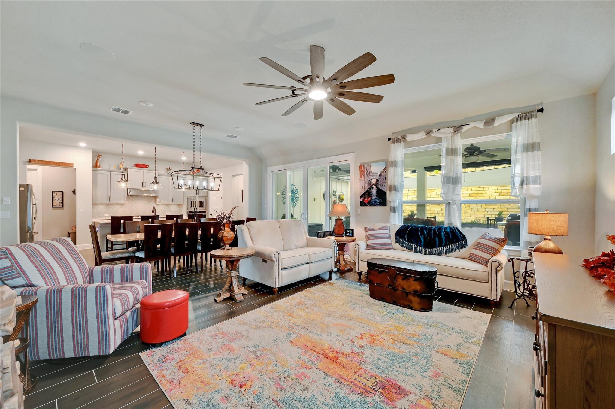1305 Dancing Oak Ln Property Photo 3