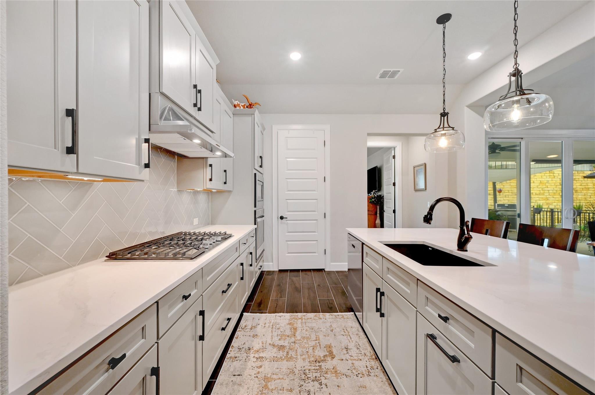 1305 Dancing Oak Ln Property Photo 13