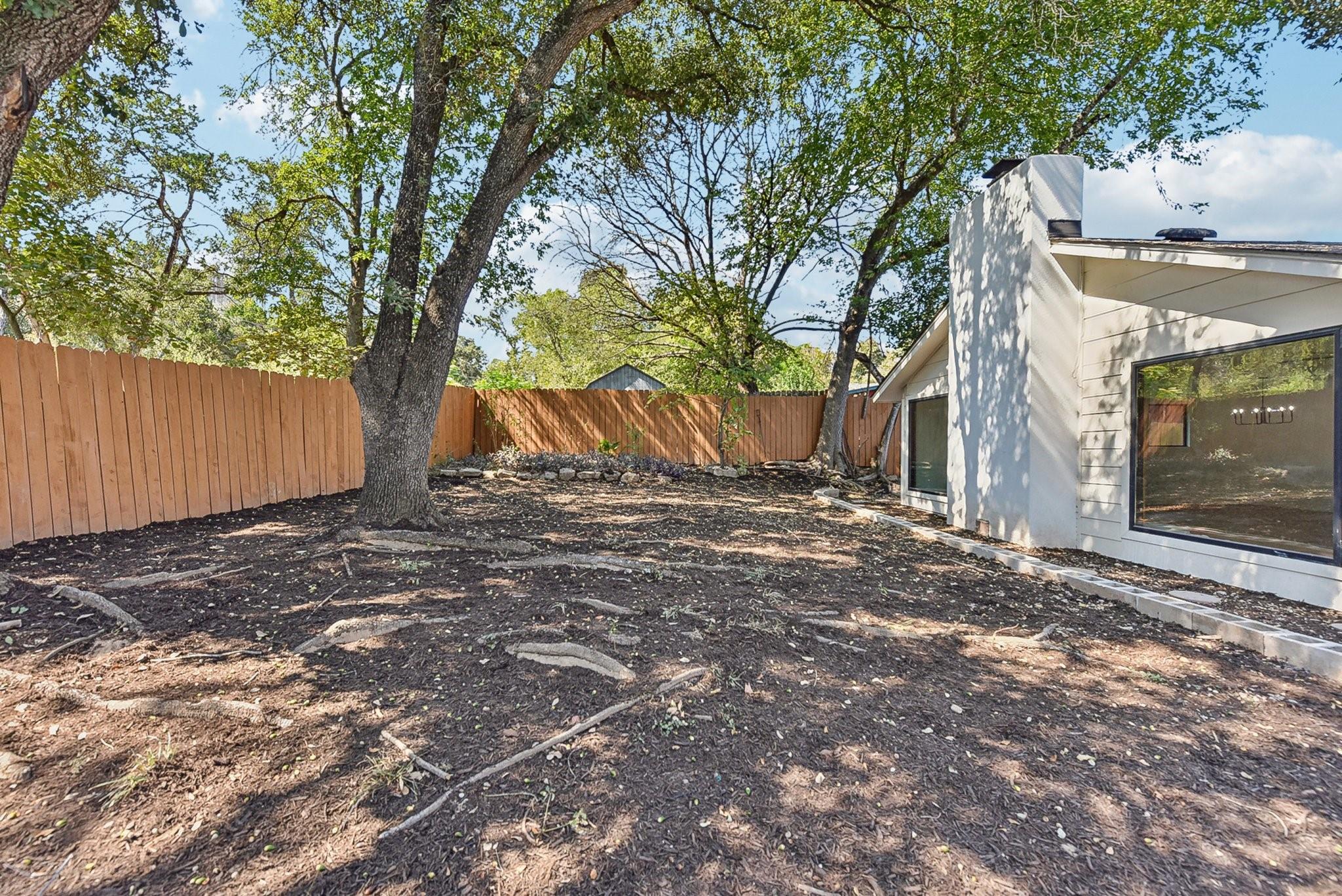 909 Austin Highlands Blvd Property Photo 14