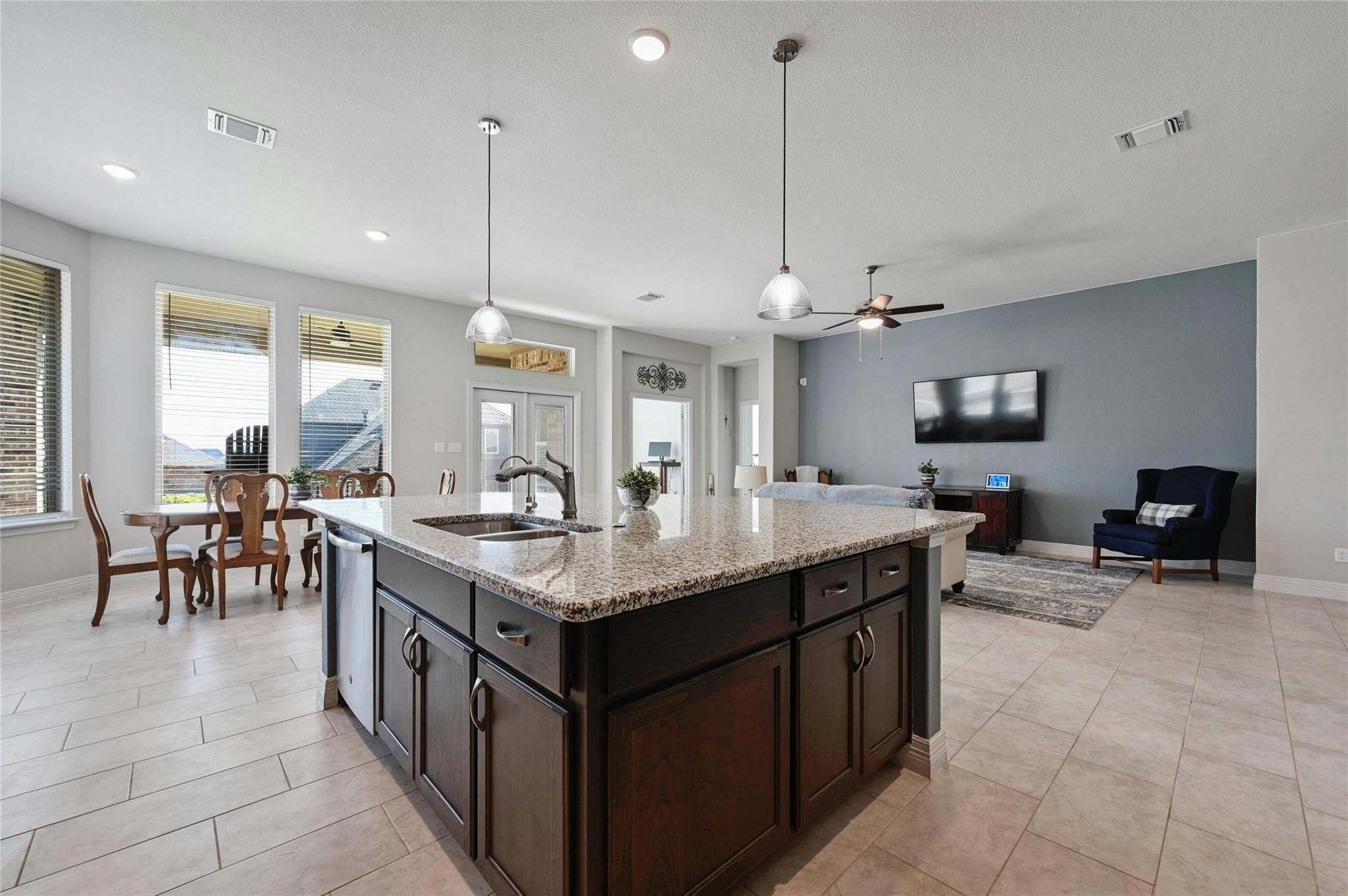 601 Baretta Loop Property Photo 15