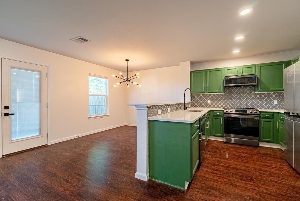 1510 Strickland Dr Property Photo 8
