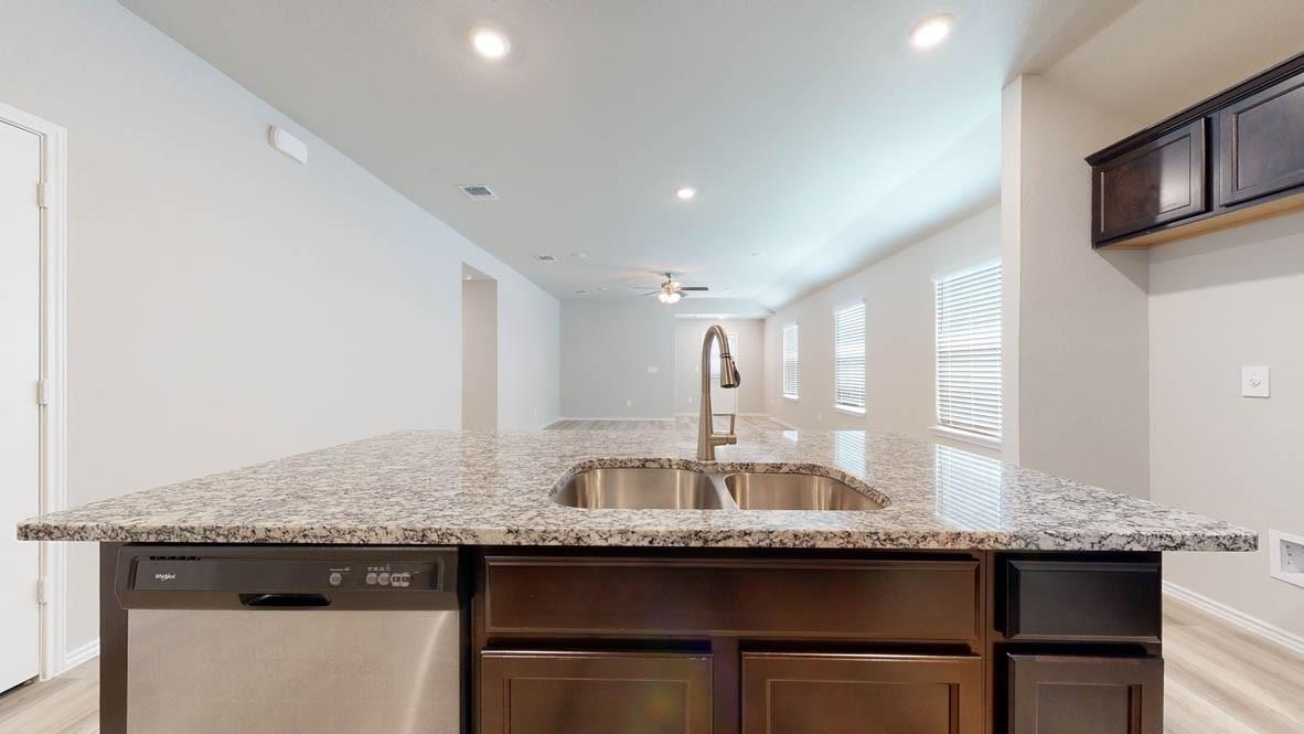 1331 Brookfield St Property Photo 4