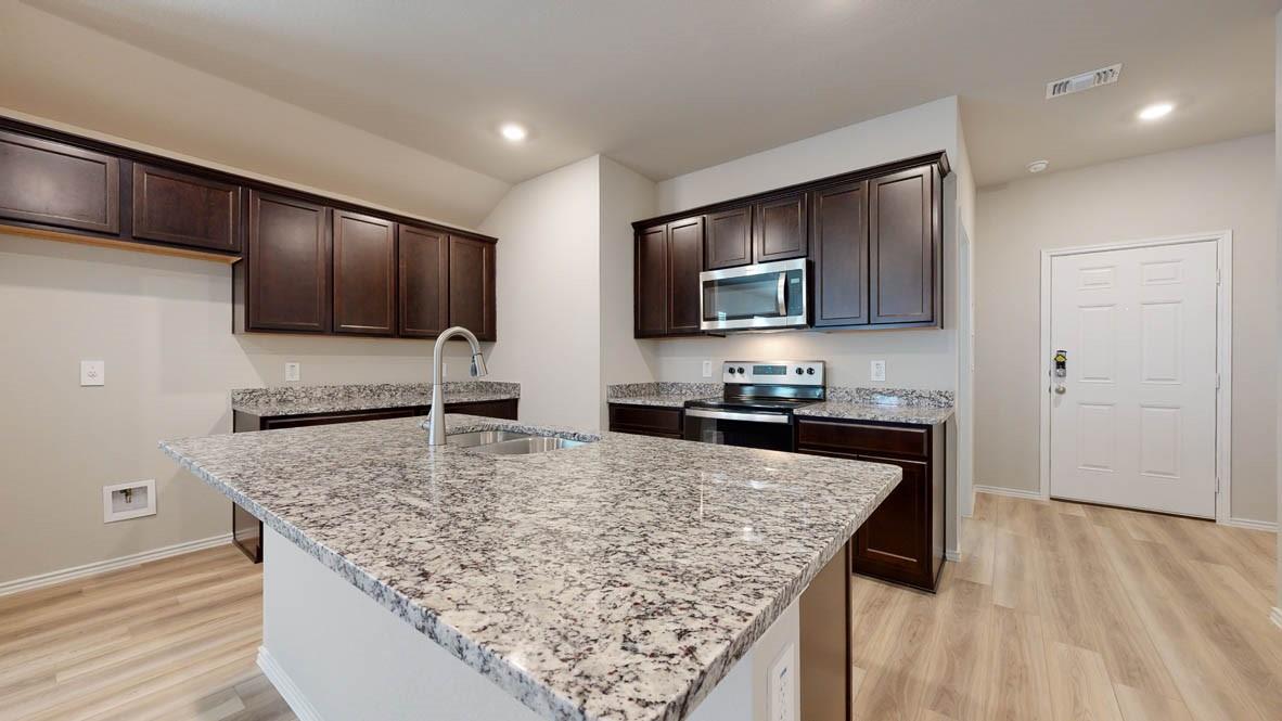 1331 Brookfield St Property Photo 6