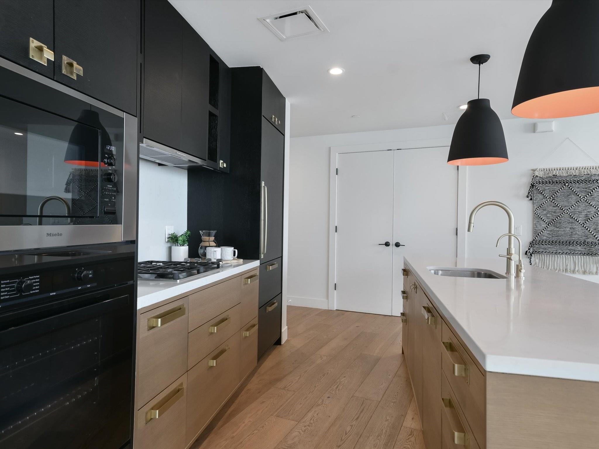 70 Rainey St 1408 Property Photo 10