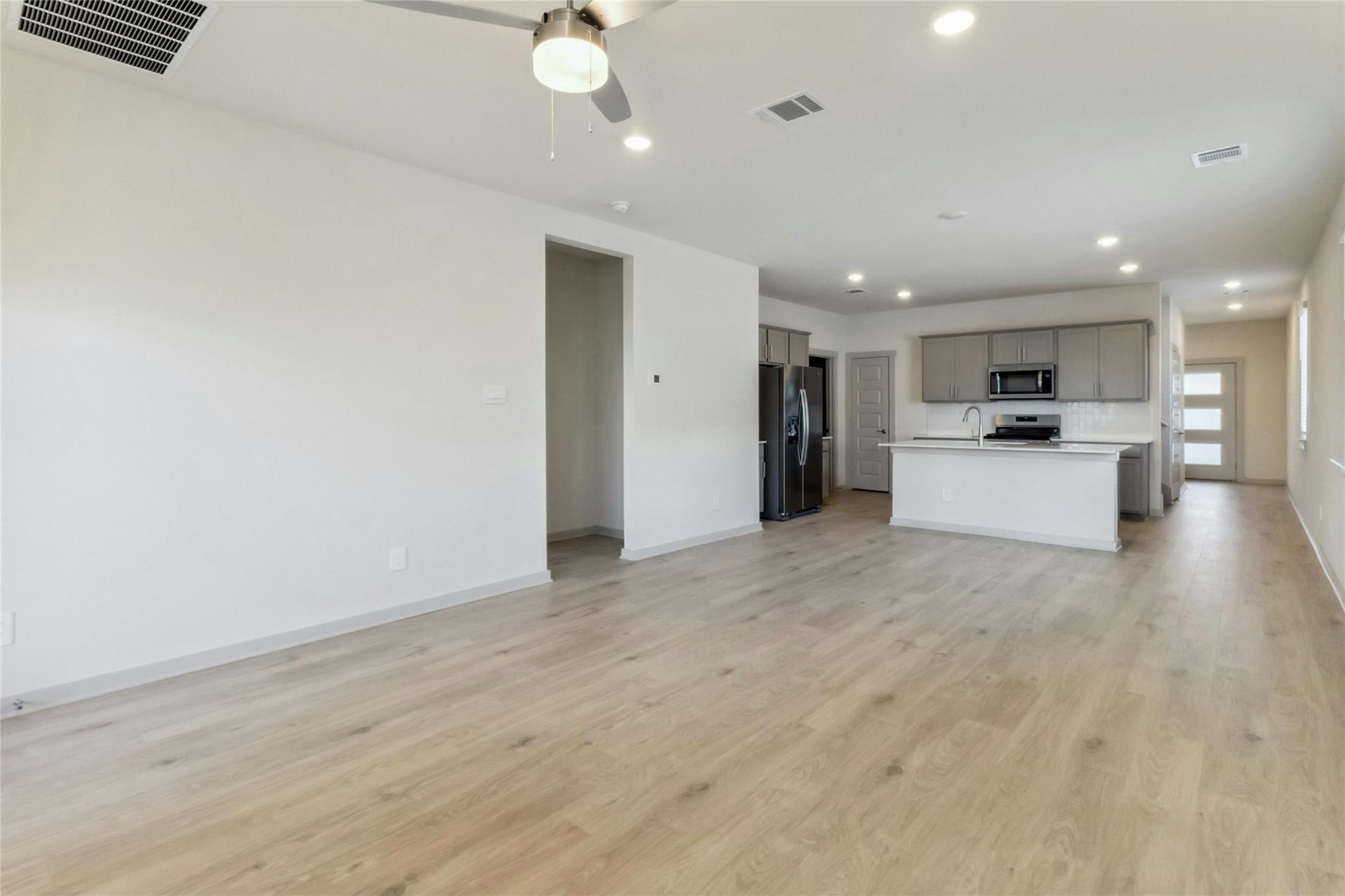 108 New Haven St Property Photo 16