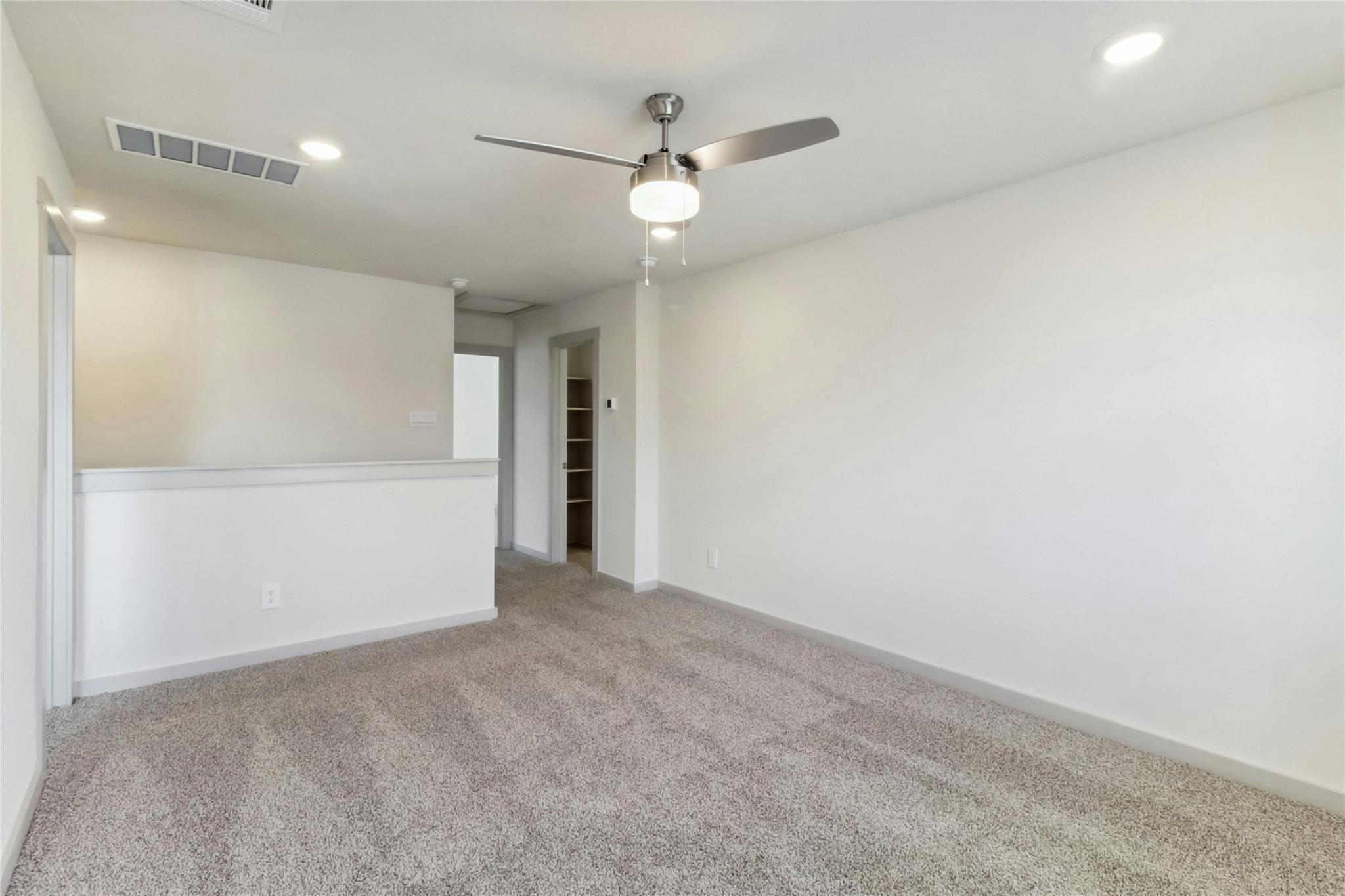 108 New Haven St Property Photo 23