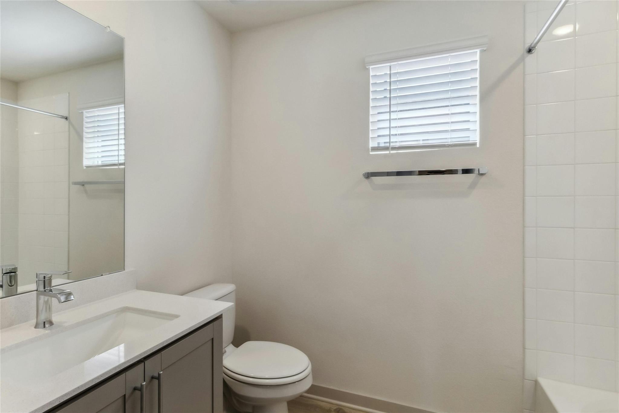 108 New Haven St Property Photo 26