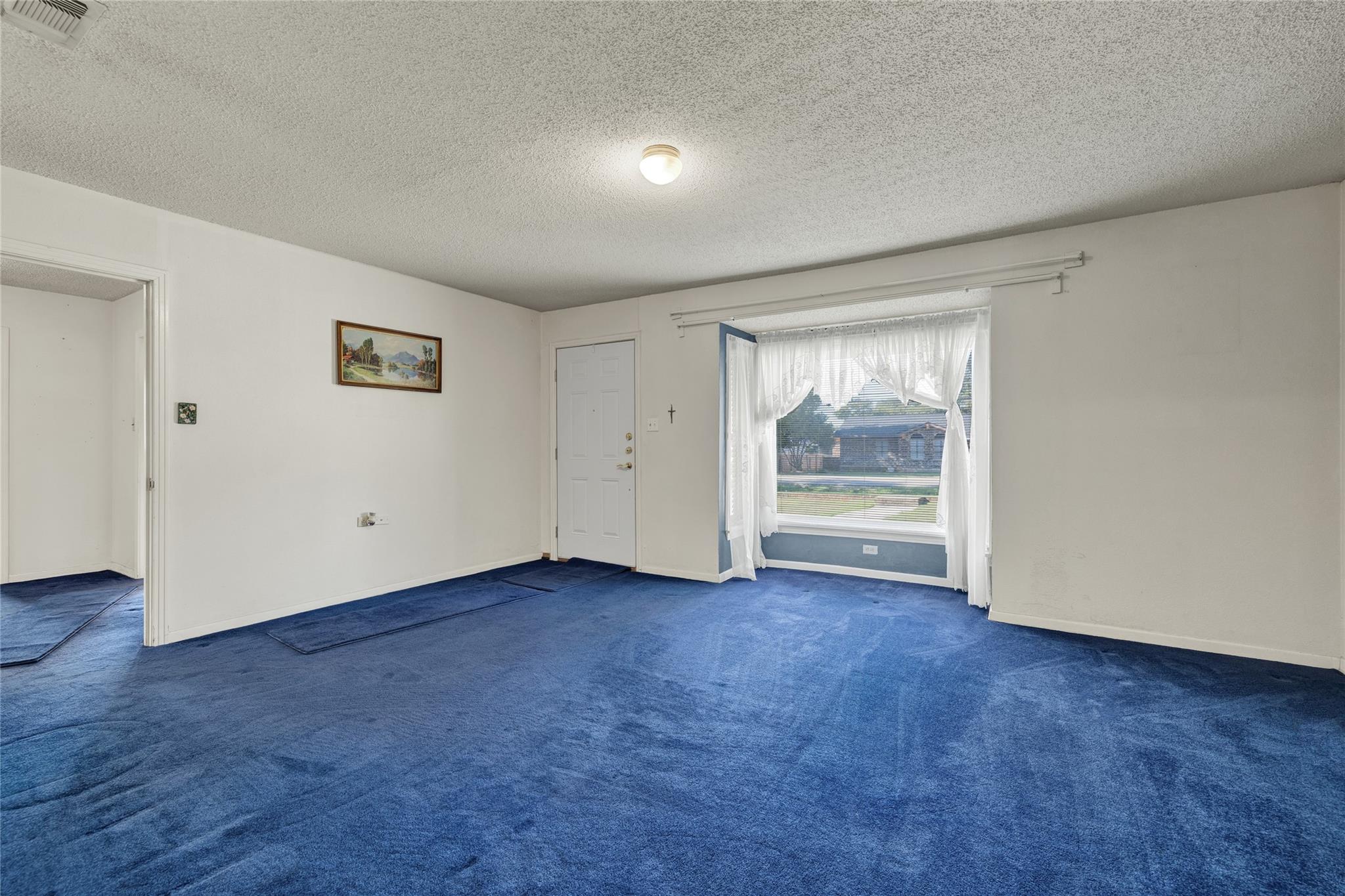 800 N Bishop St Property Photo 5