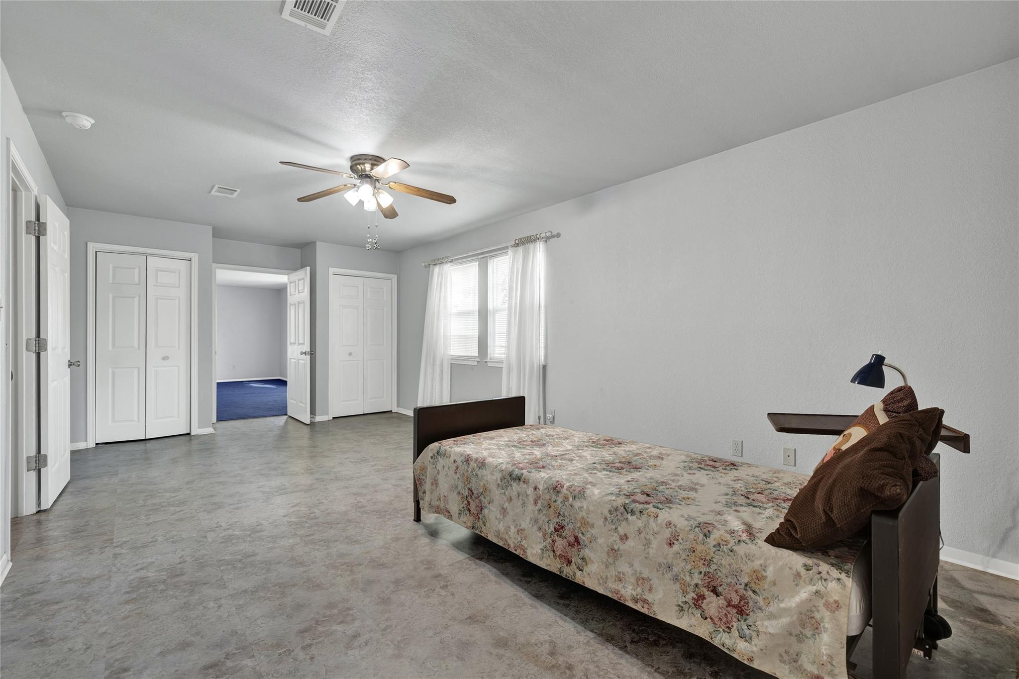 800 N Bishop St Property Photo 21