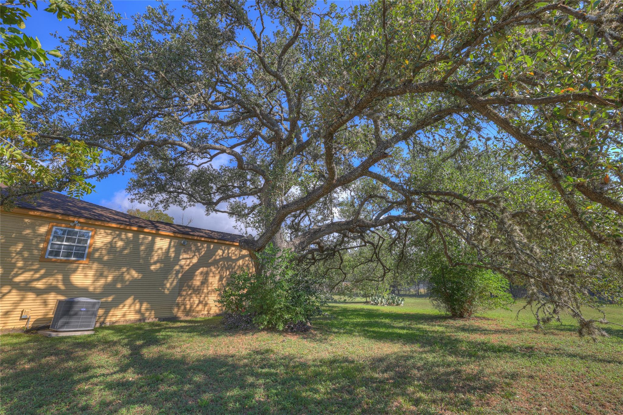 800 N Bishop St Property Photo 34