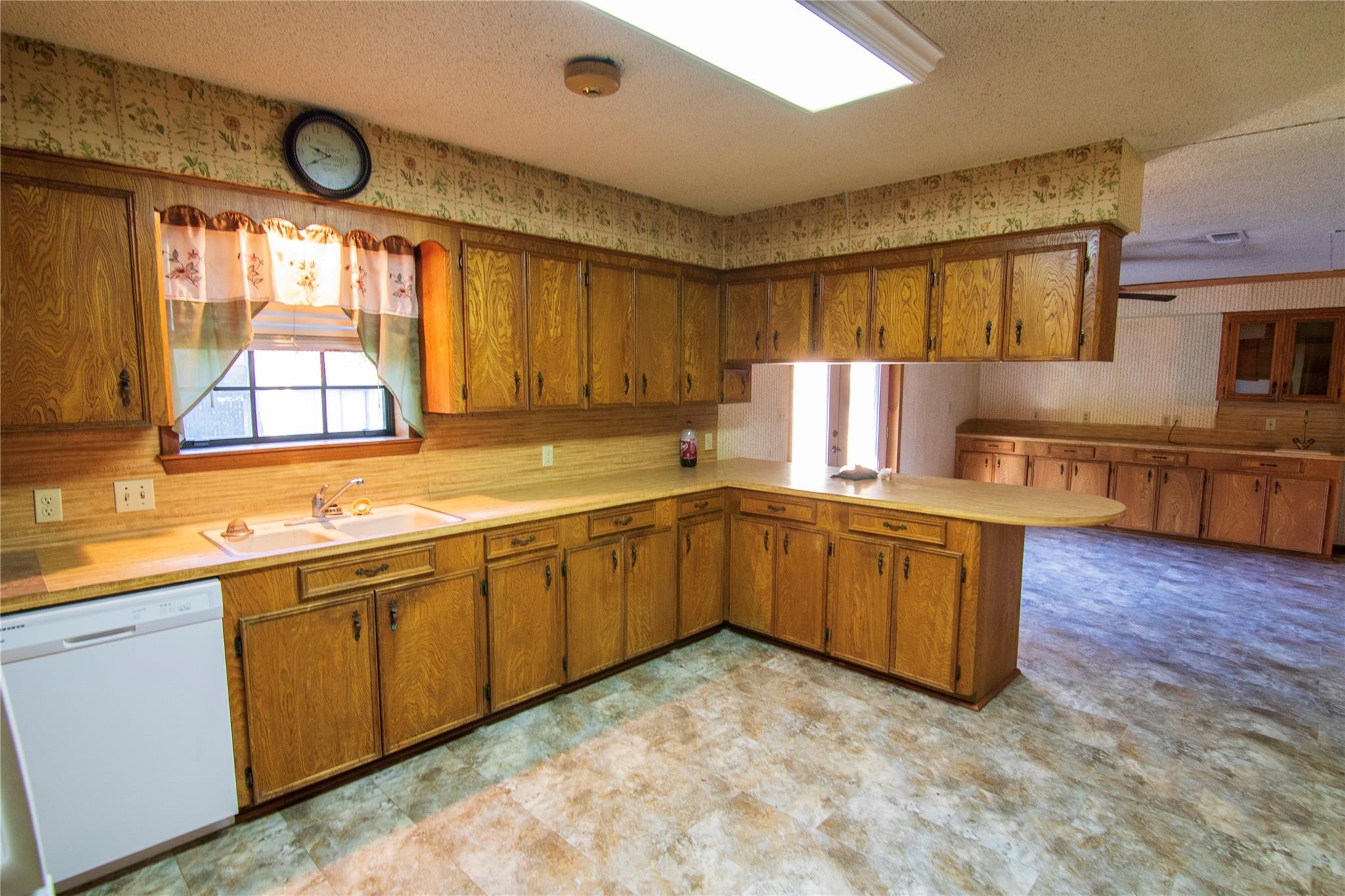 209 Simpson St Property Photo 11