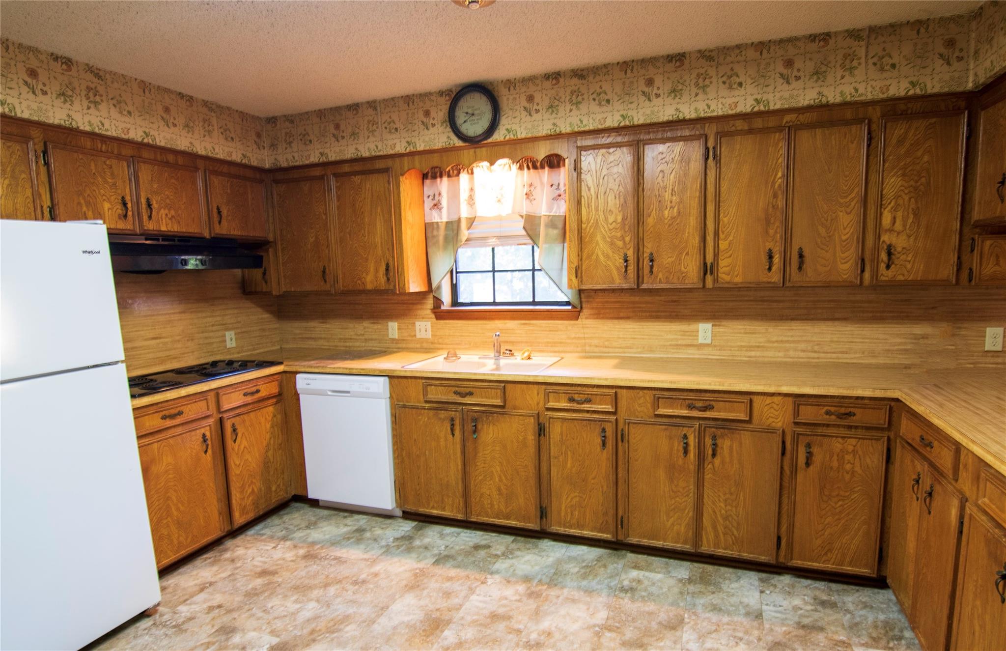 209 Simpson St Property Photo 12