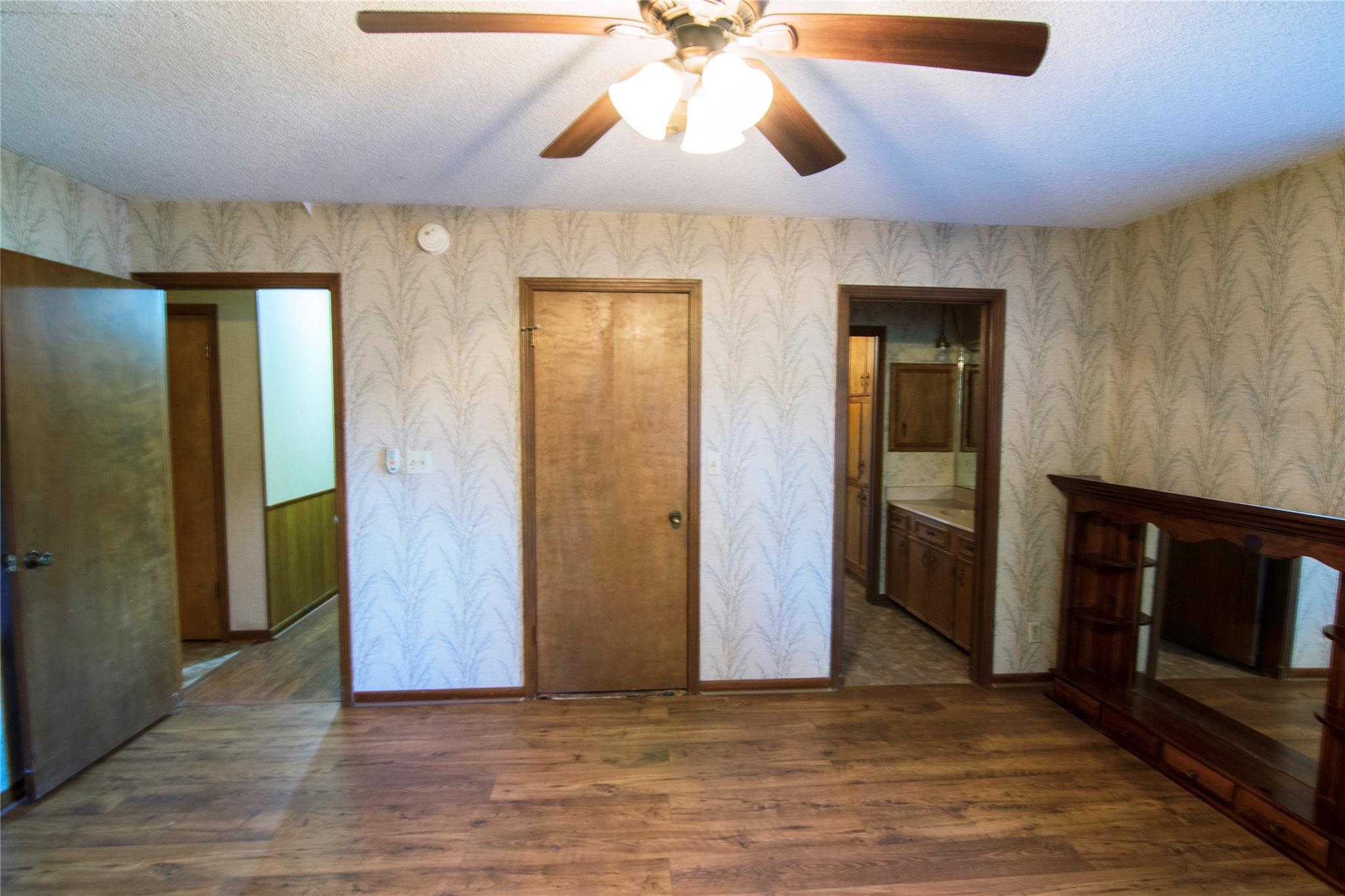 209 Simpson St Property Photo 16