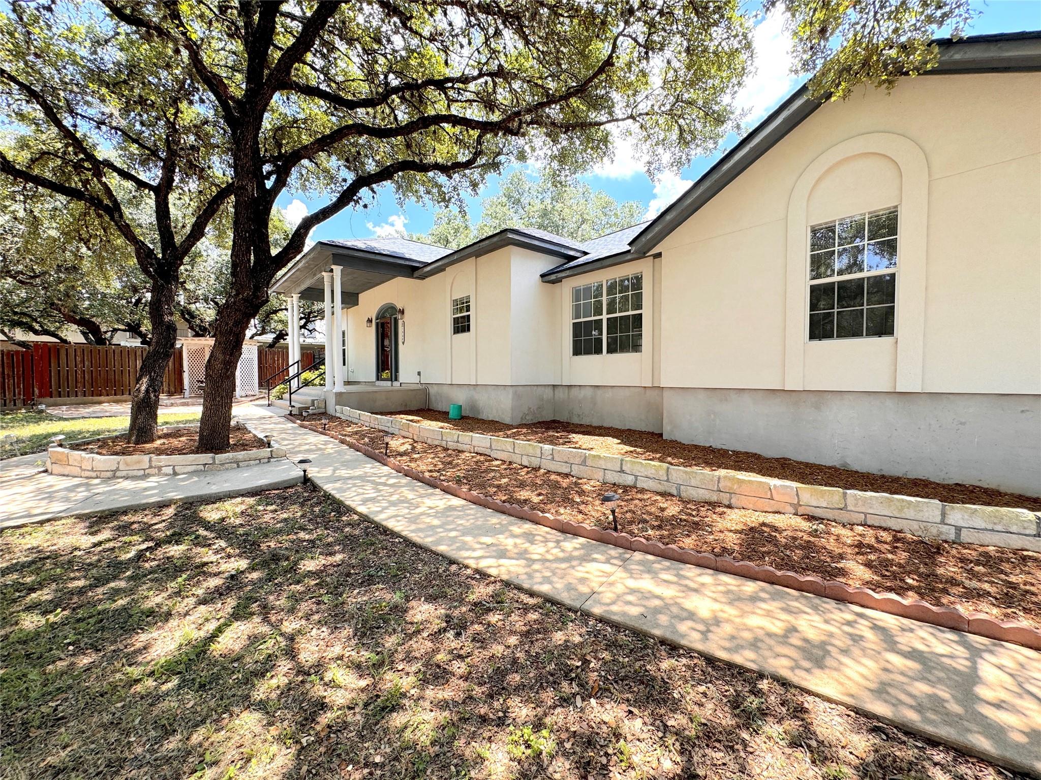 1596 Patty Dr Property Photo 4
