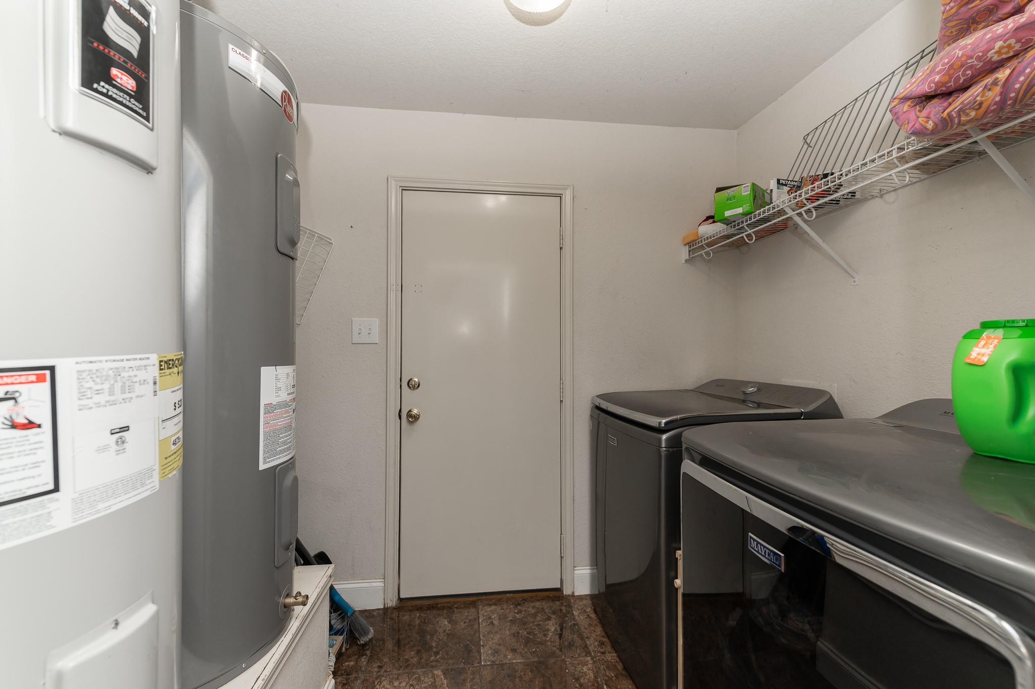 430 Park Dr Property Photo 19