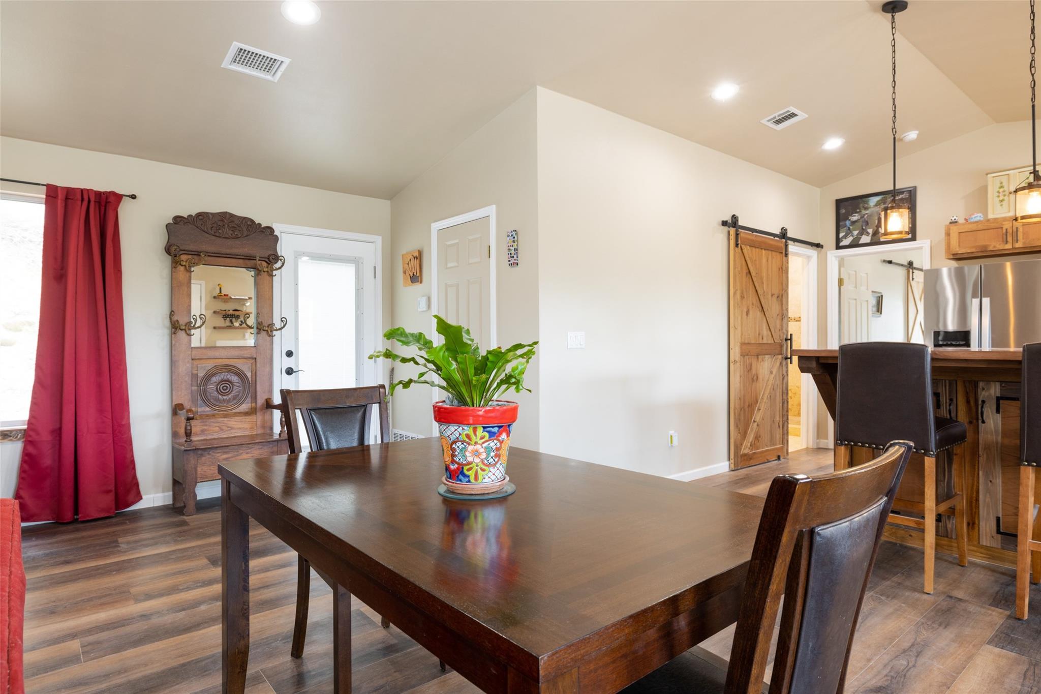 15101 Dexler Dr Property Photo 6