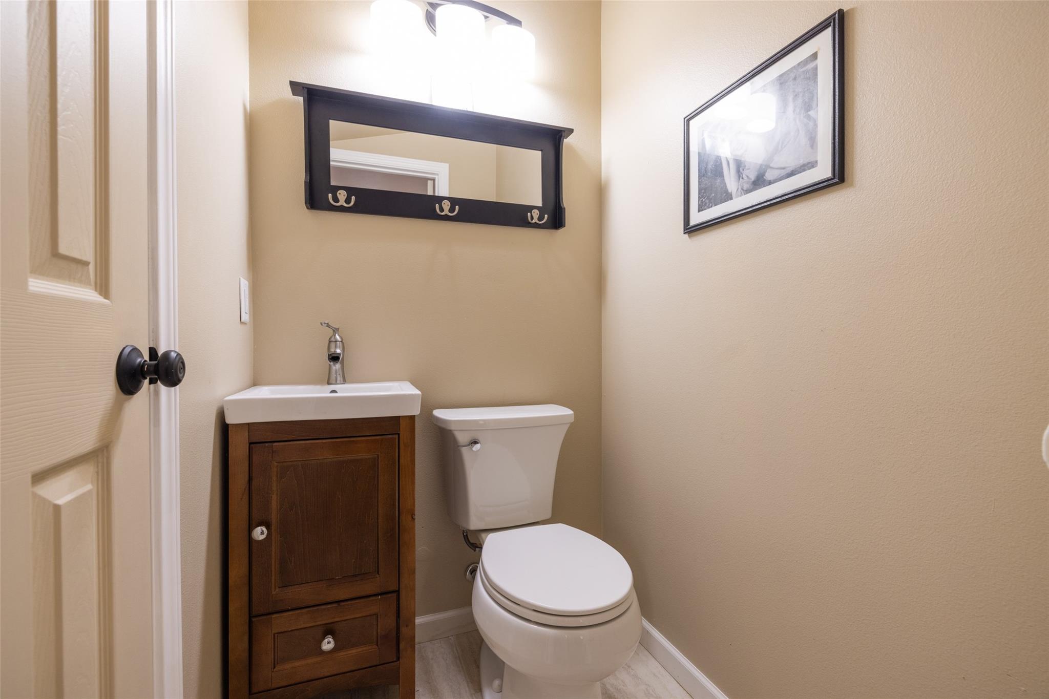 15101 Dexler Dr Property Photo 8