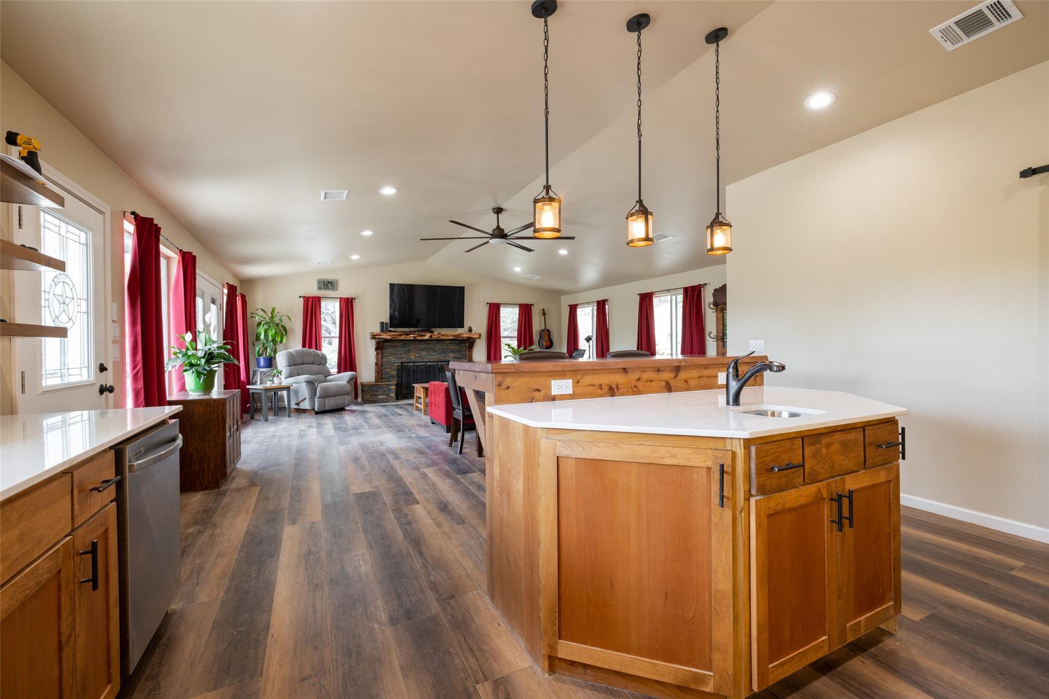 15101 Dexler Dr Property Photo 17