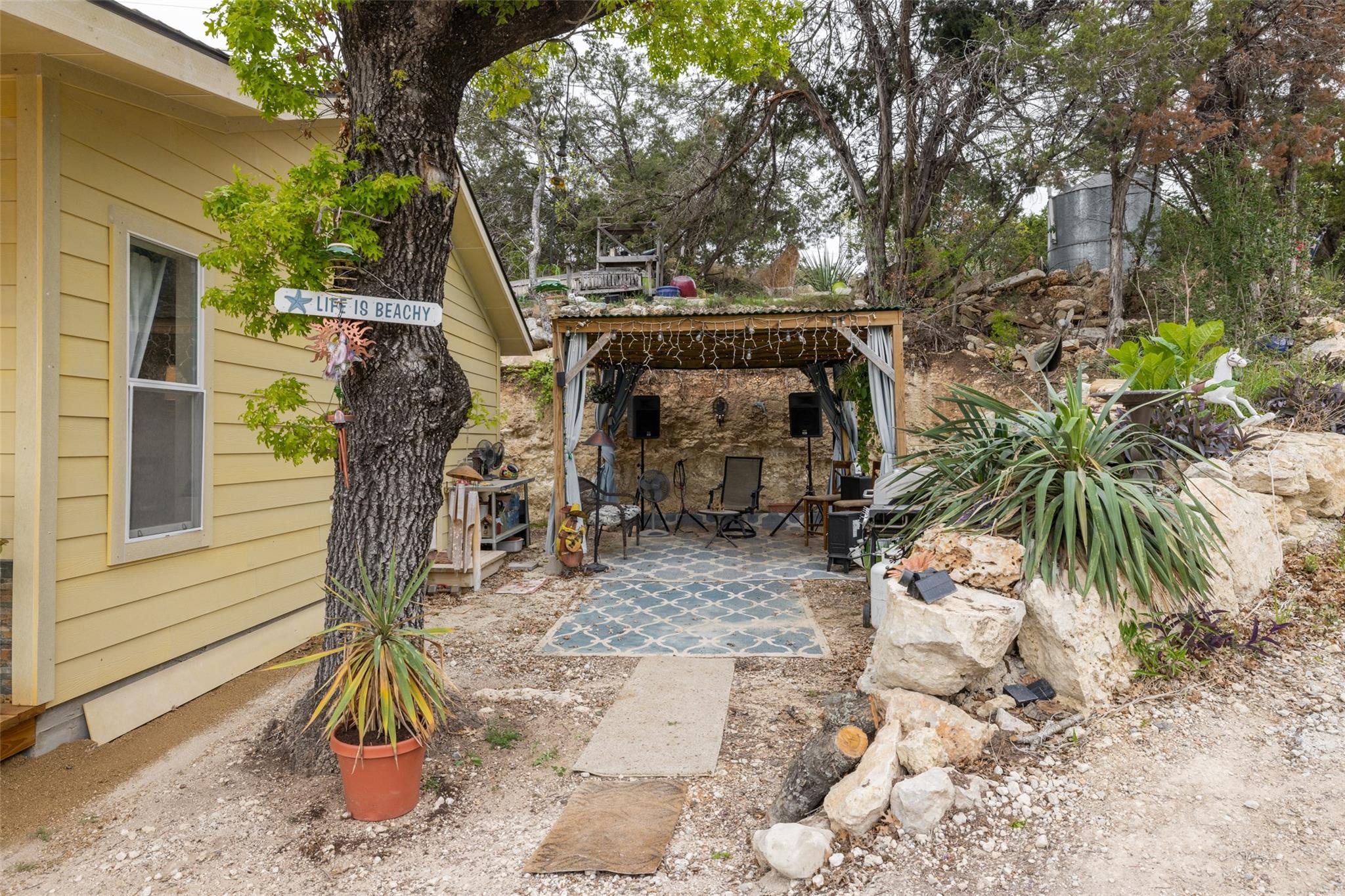 15101 Dexler Dr Property Photo 23