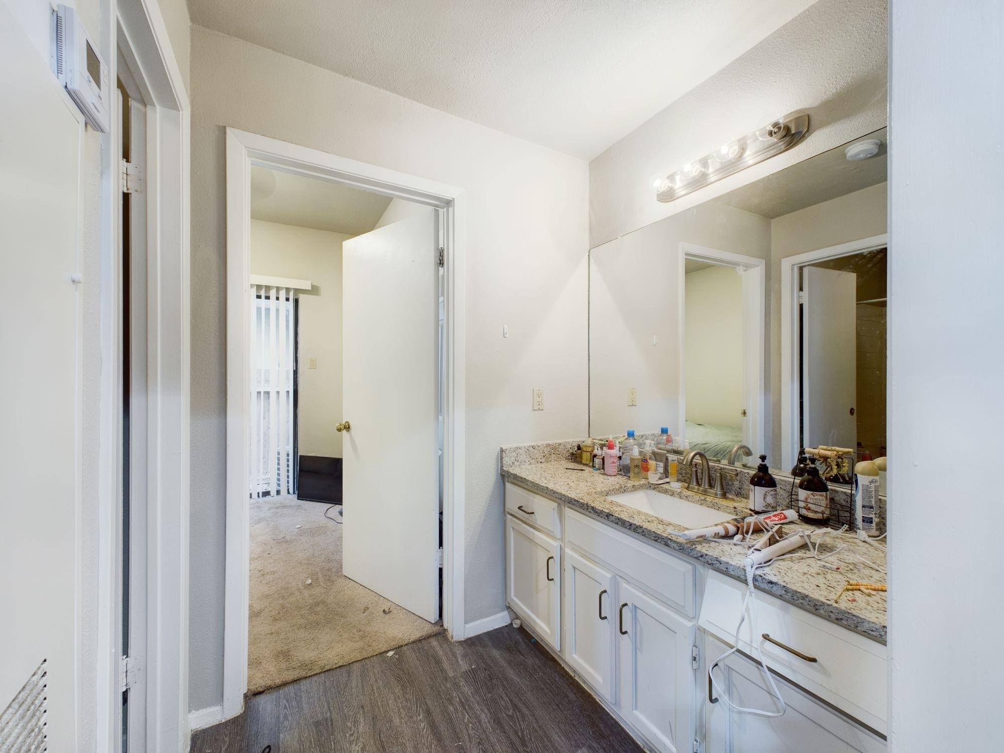 2815 Rio Grande St 101 Property Photo 4