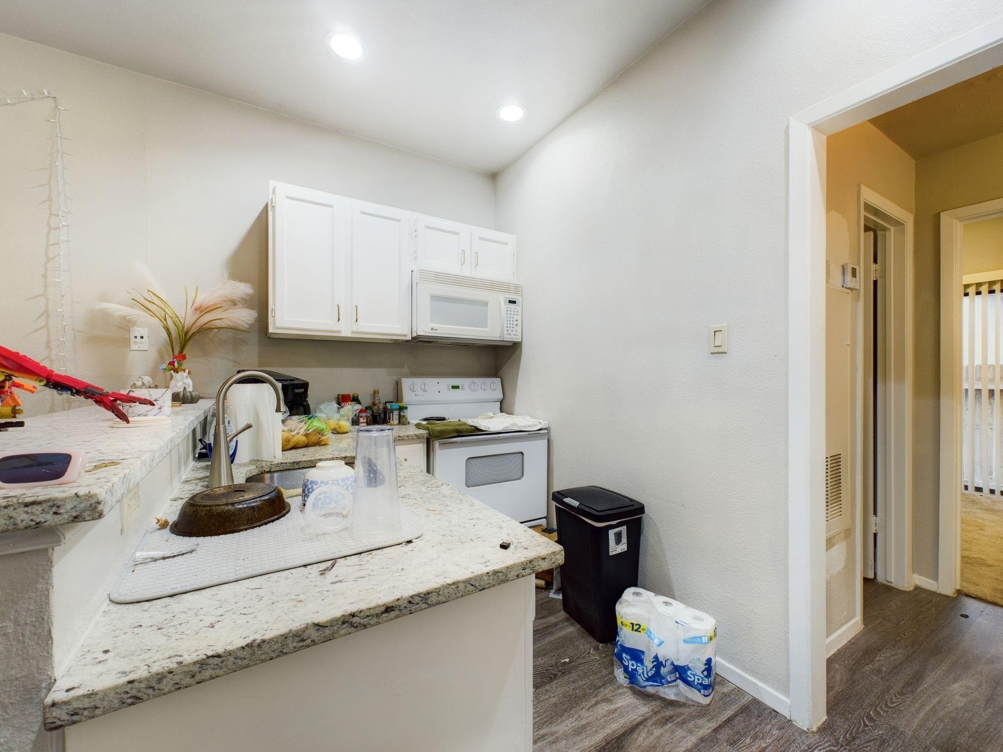 2815 Rio Grande St 101 Property Photo 5