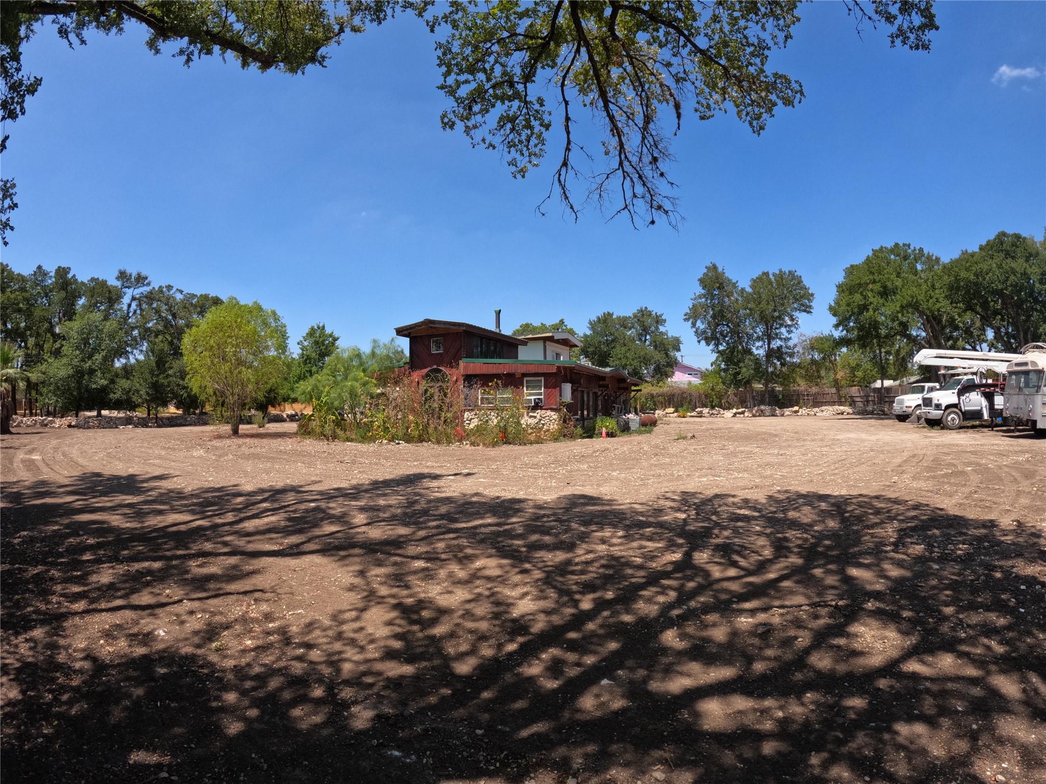 3 Pillow Rd Property Photo 10
